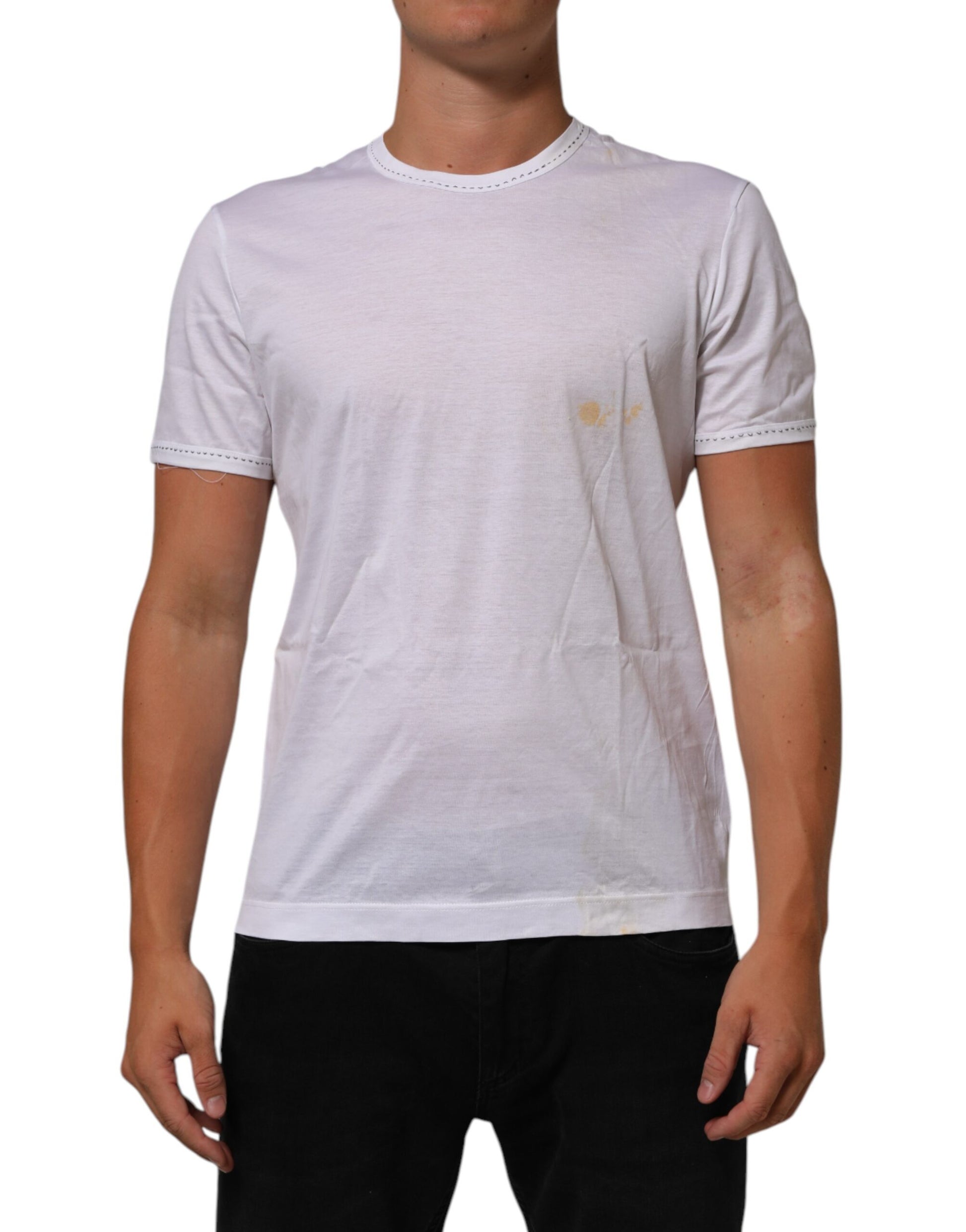 White t-shirt on mannequin