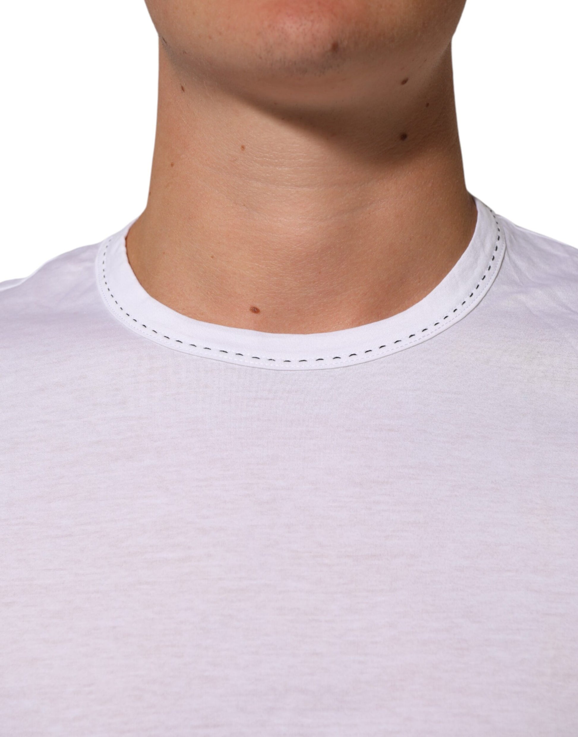 White t-shirt on a man's neck