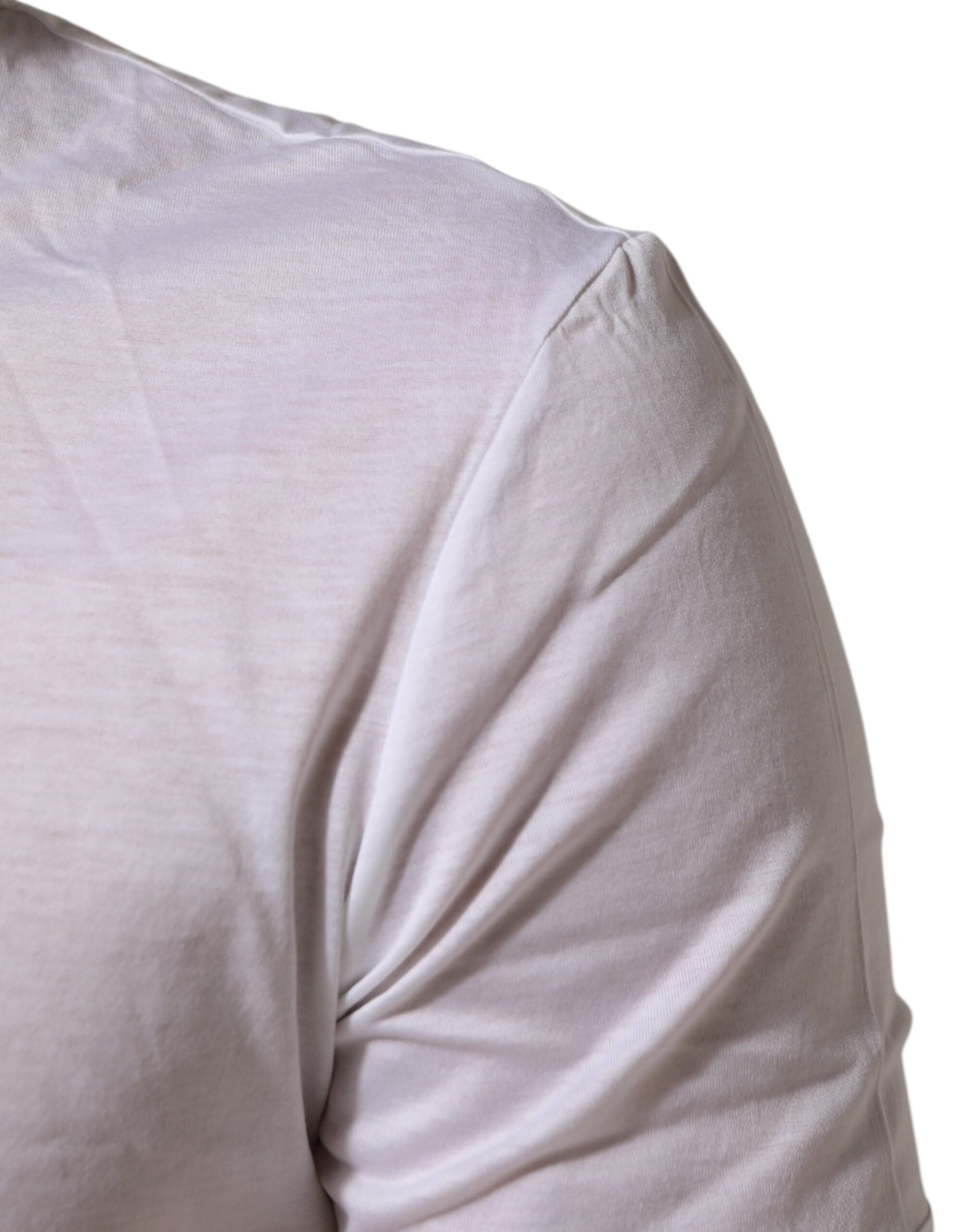 Short sleeved shirt on a person's arm