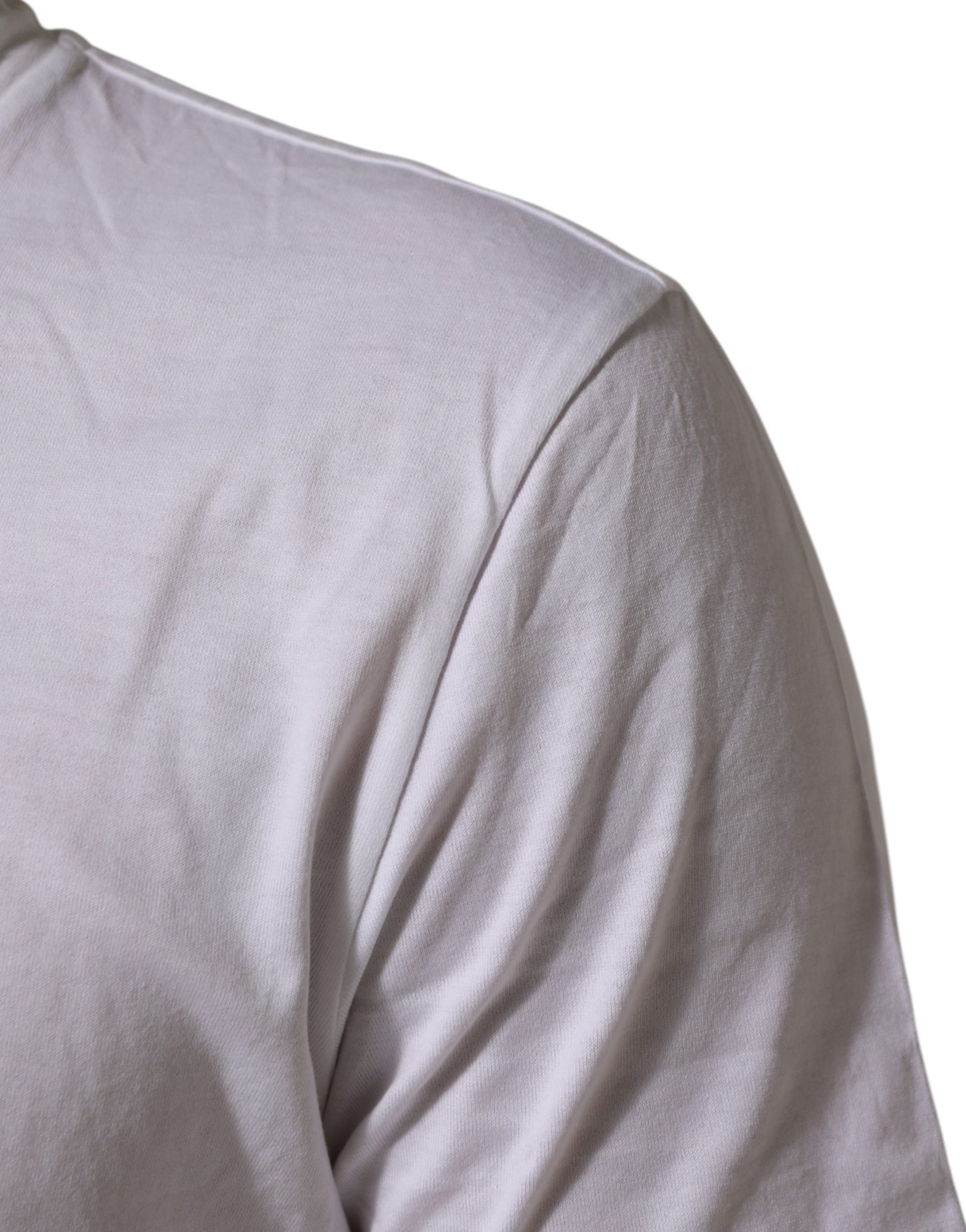 Short sleeve shirt on a person's shoulder