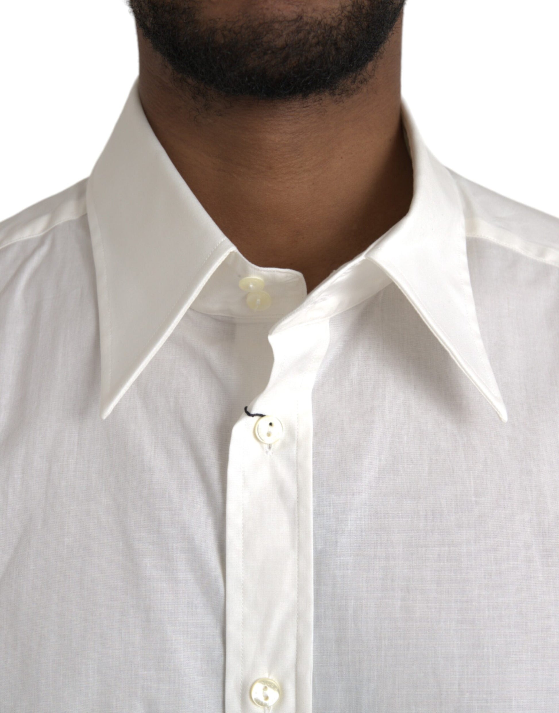 White cotton dress shirt with collar and buttons, slim fit, gold accents
