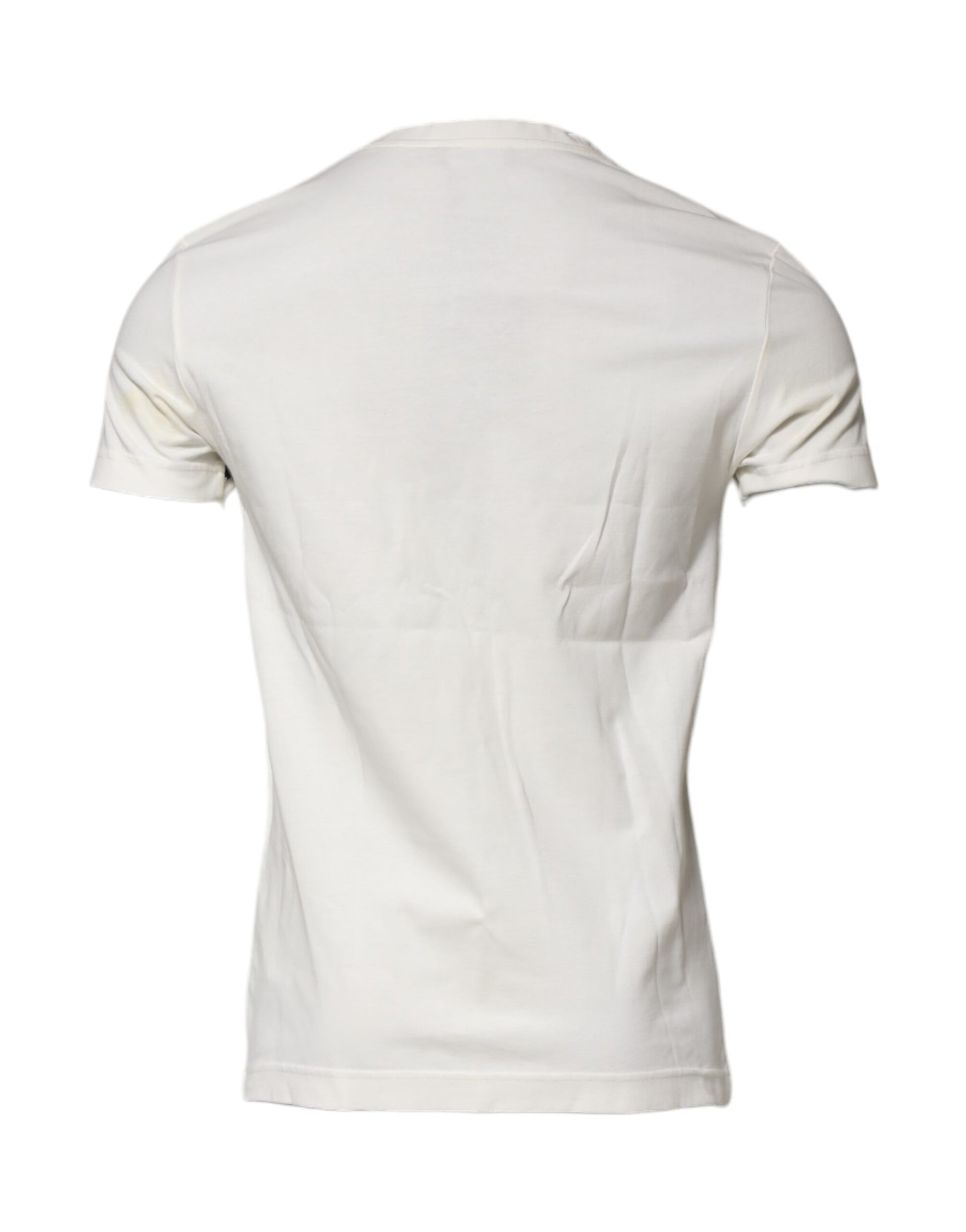 White short sleeve shirt on a mannequin