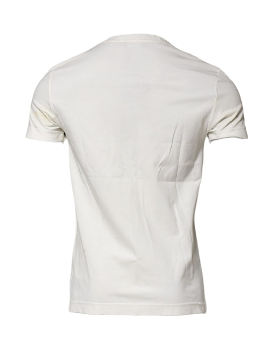 White short sleeve shirt on a mannequin
