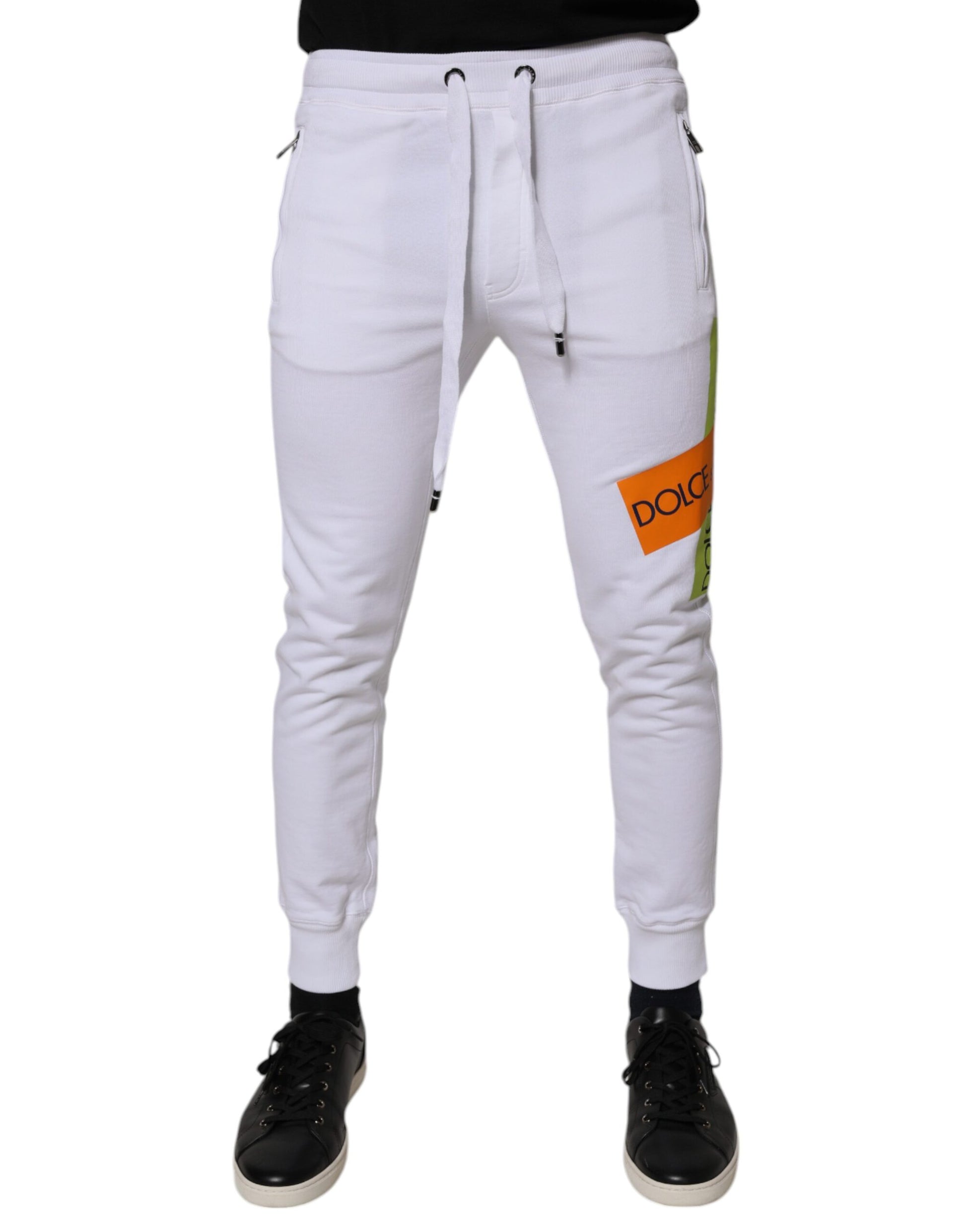 White pants with pockets on sides