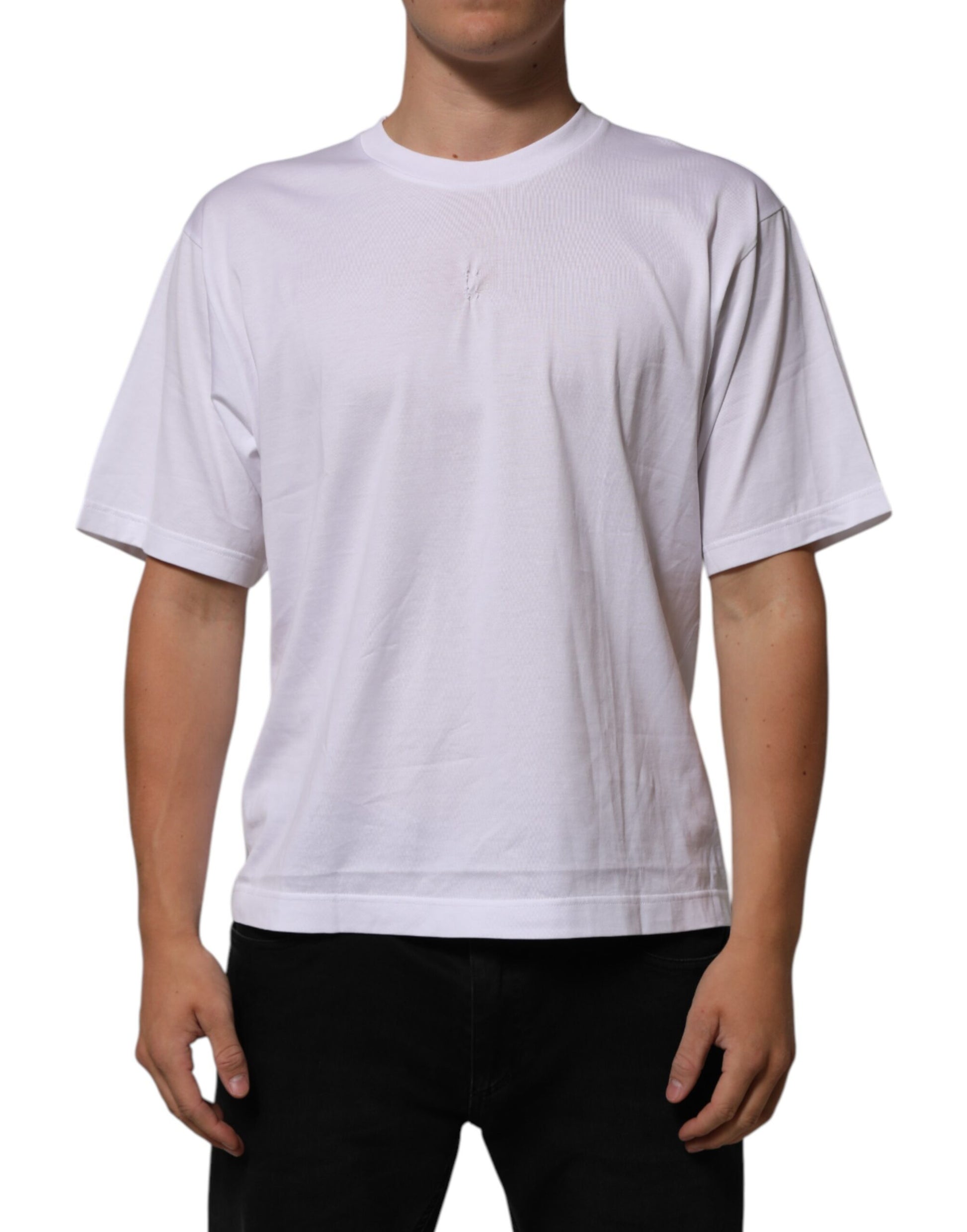 White short sleeved t-shirt on a mannequin