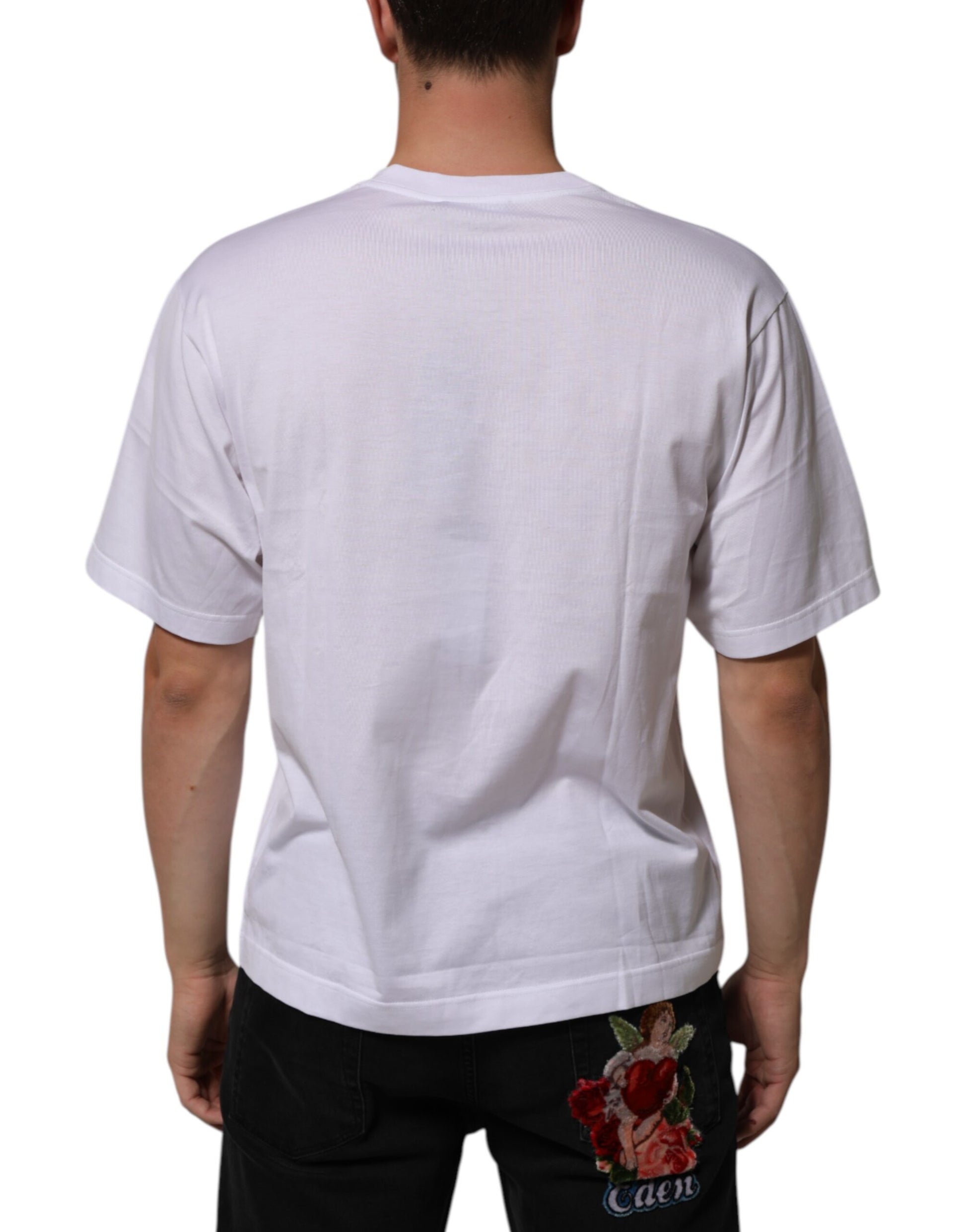 White t-shirt with short sleeves