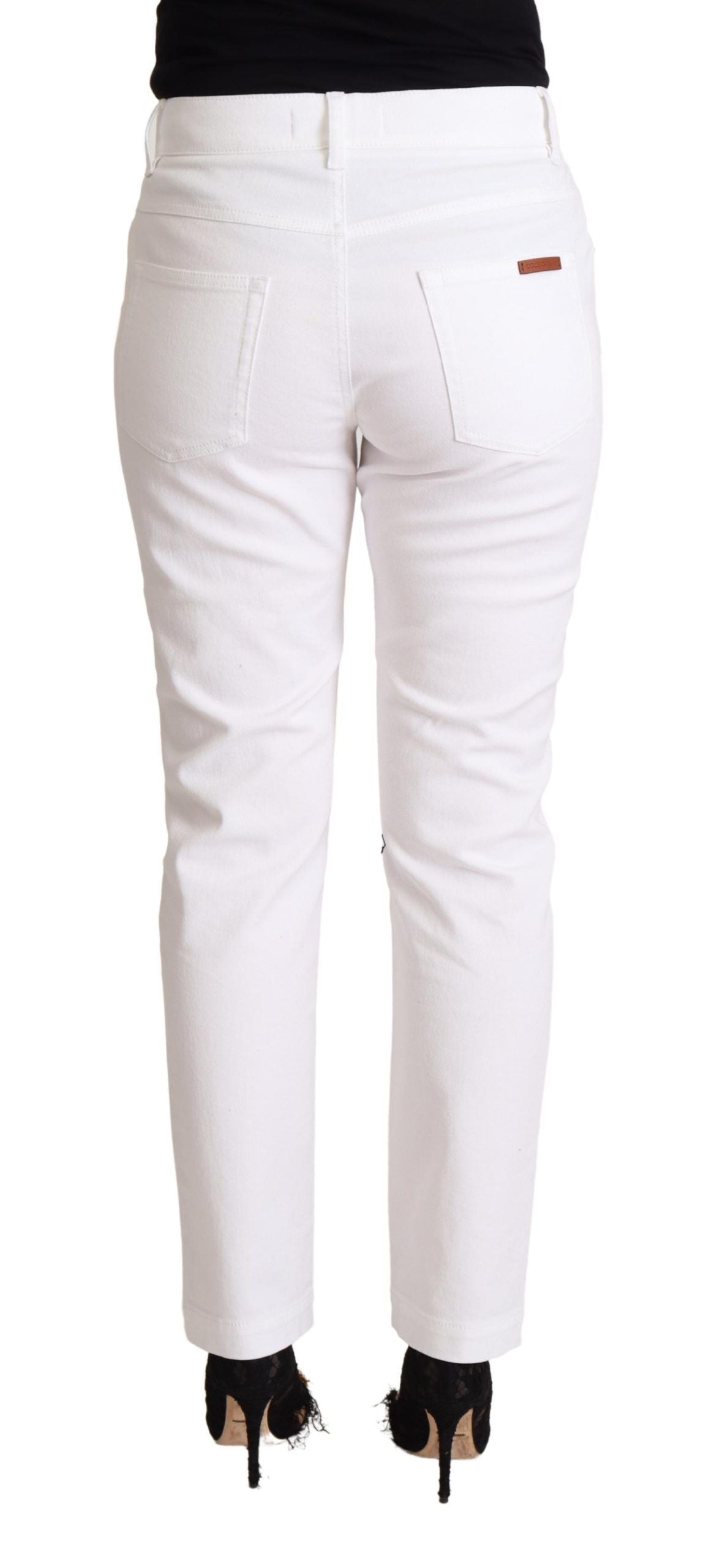 White pants on a mannequin