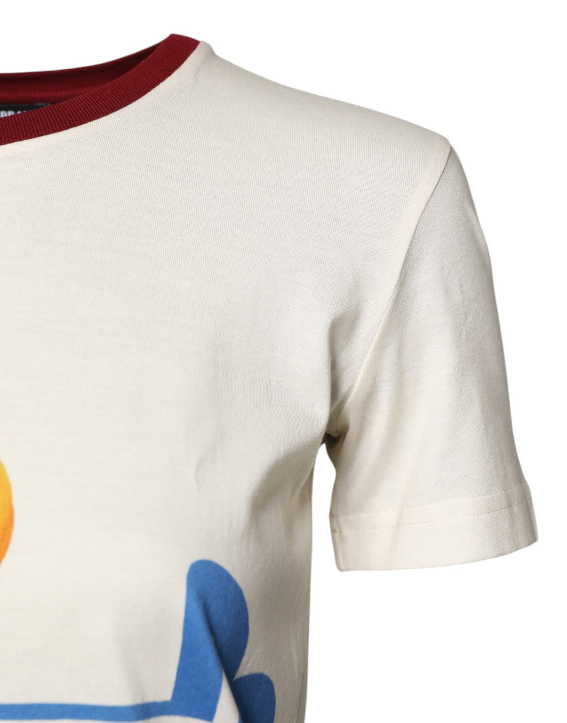 Short sleeve shirt with a patterned design on the front