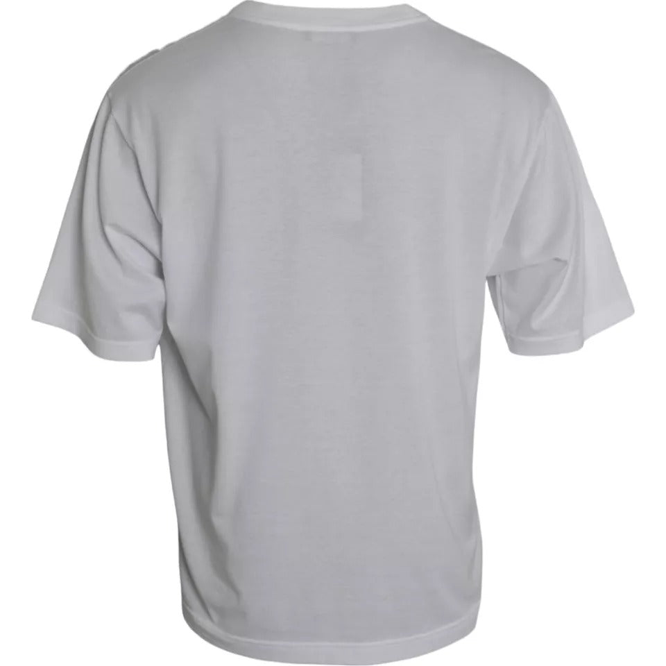 White short sleeved t-shirt on a mannequin