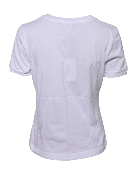 White t-shirt on a mannequin