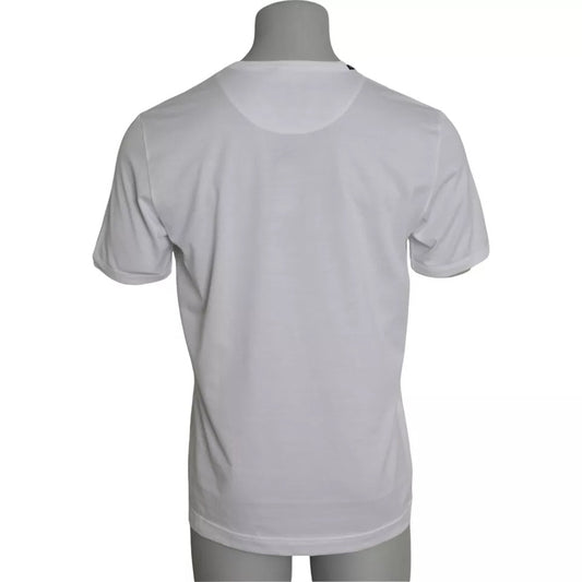 White t-shirt on a mannequin