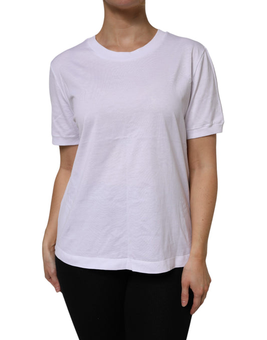 White short sleeve t-shirt on woman