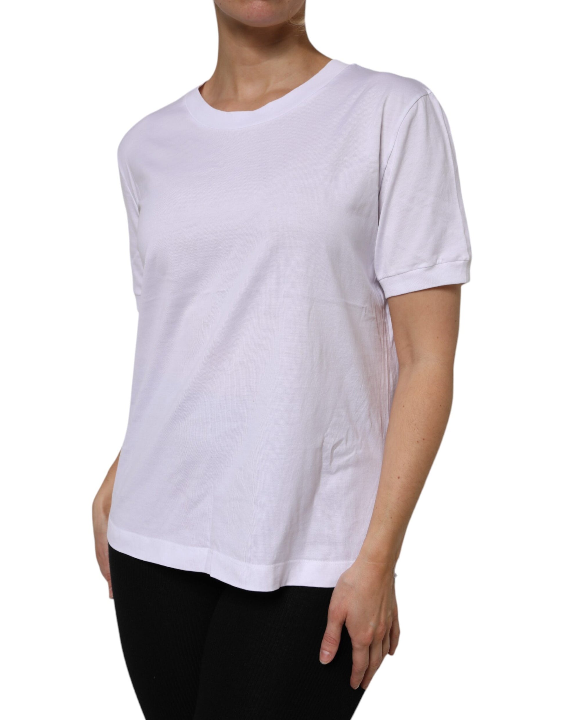 White short sleeve t-shirt on woman