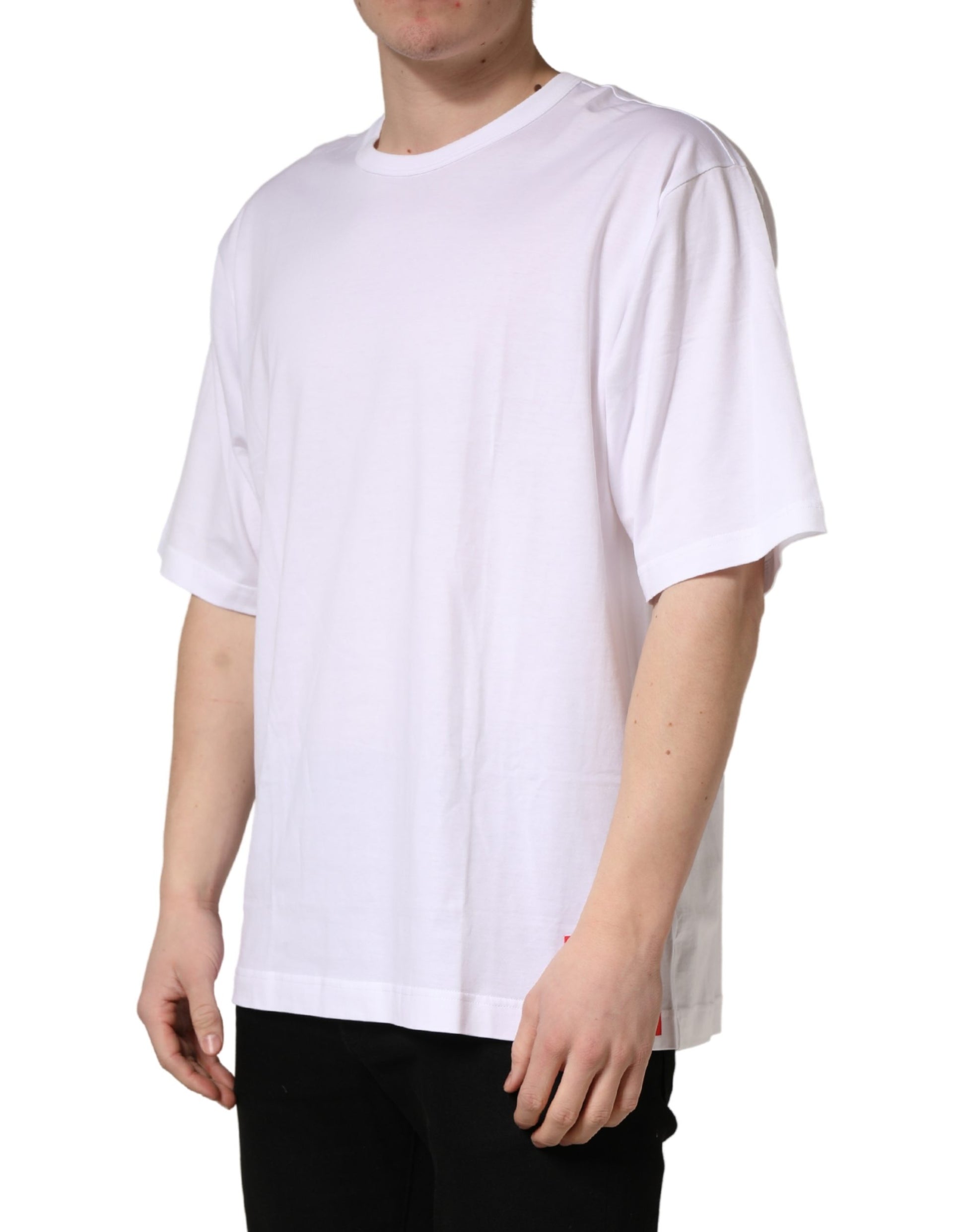 White t-shirt on mannequin