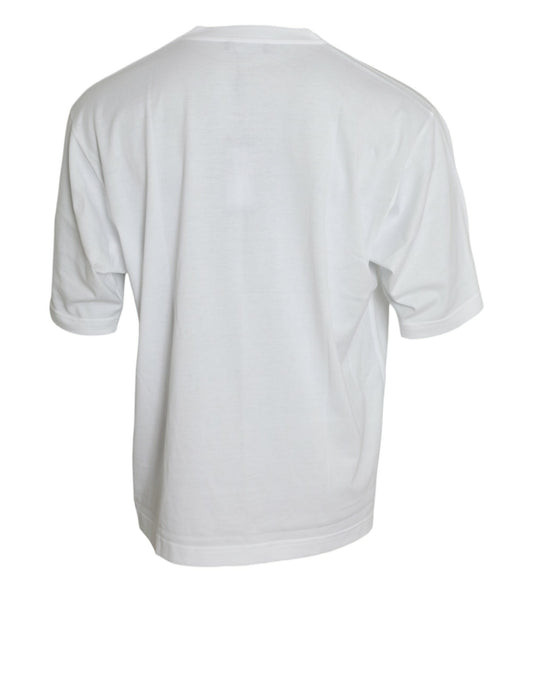 White short sleeve shirt on a mannequin