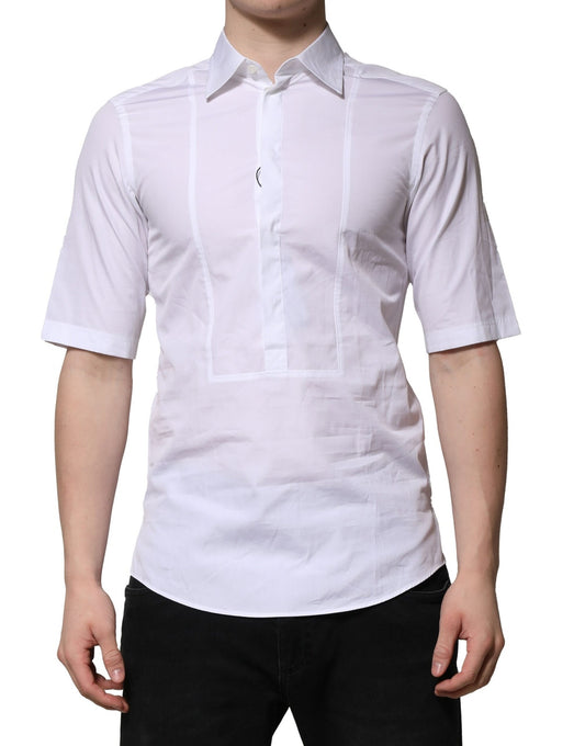 White short sleeve shirt with buttoned front