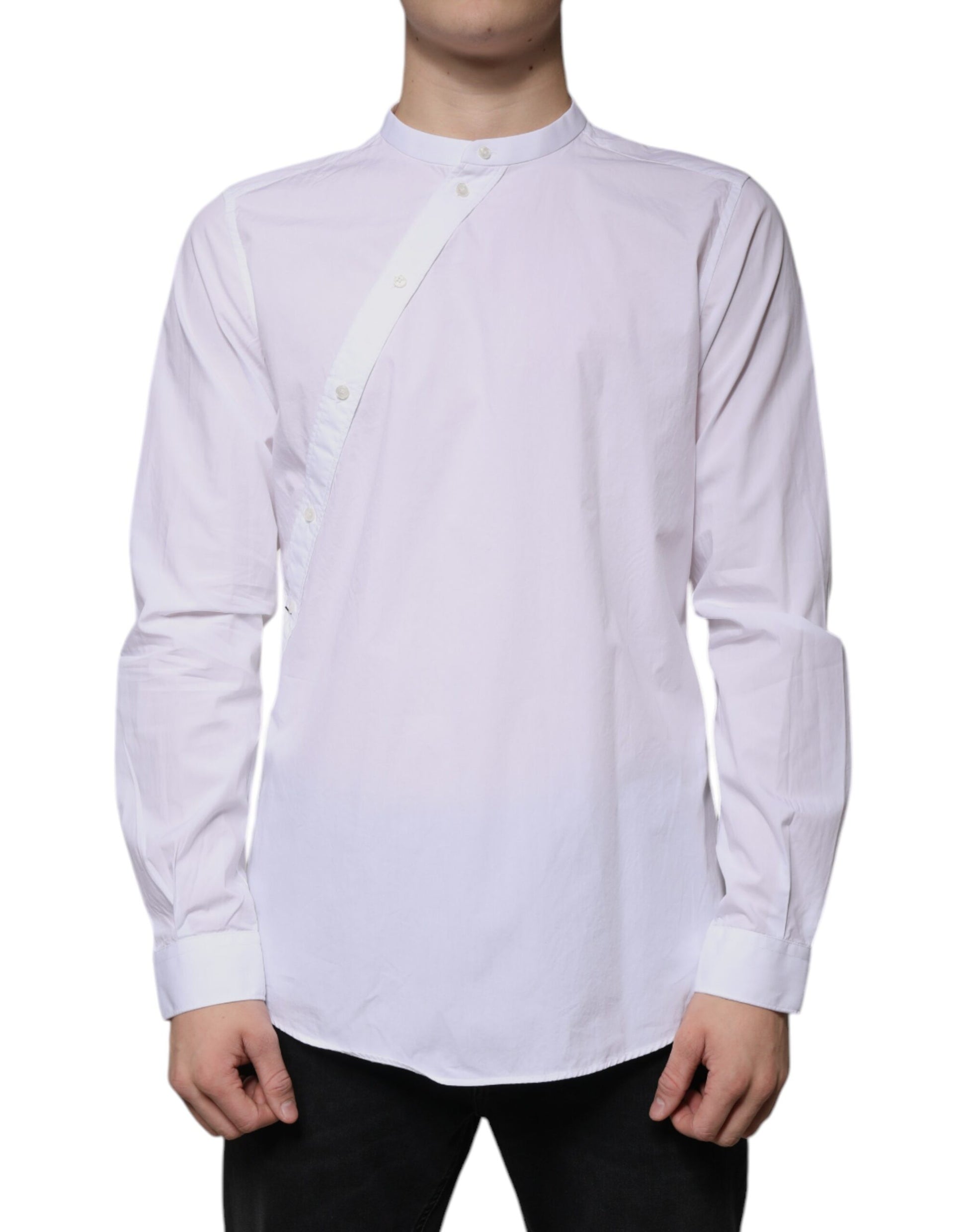 A long-sleeved, slim fit dress shirt in white cotton