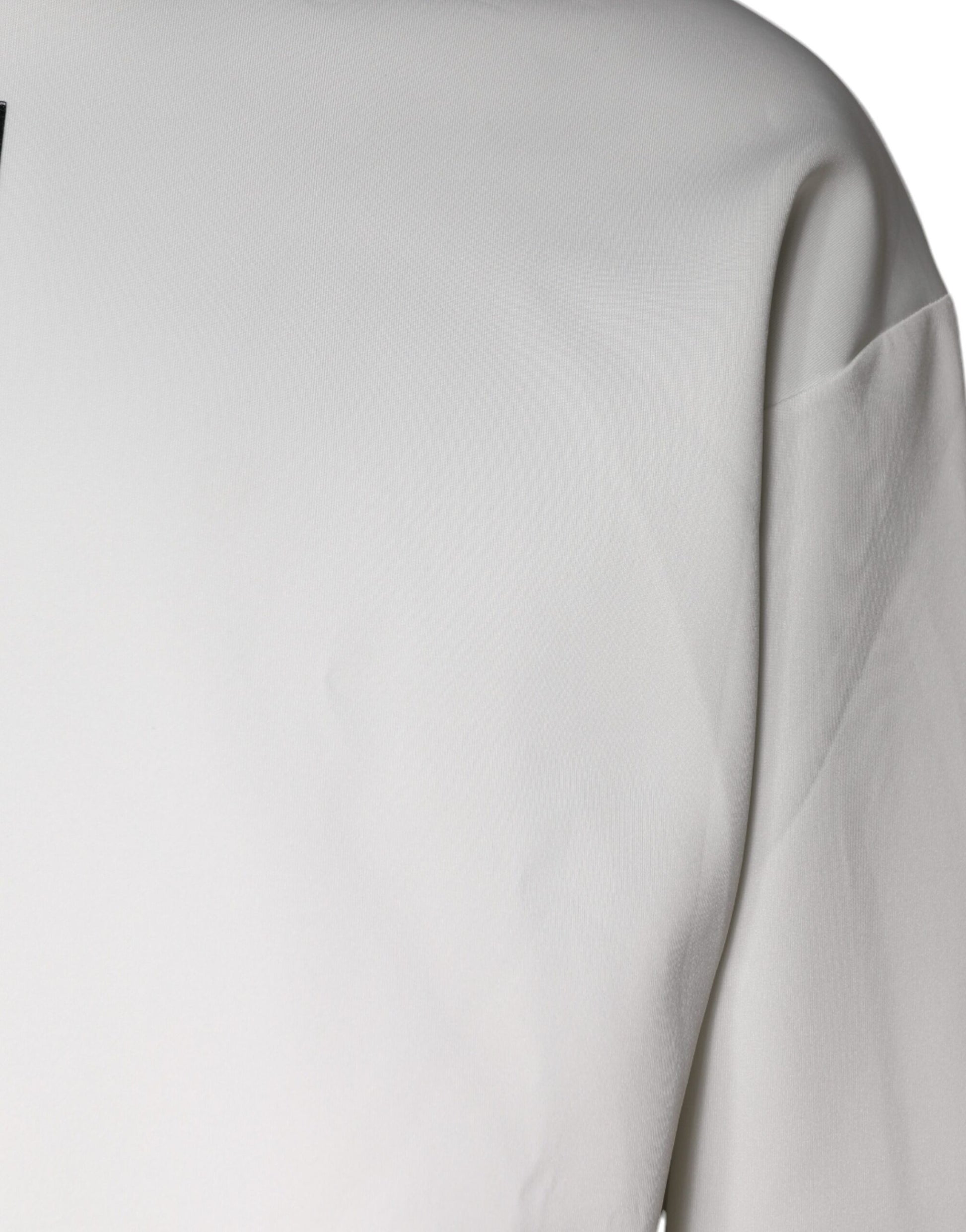 White long sleeve shirt on a mannequin