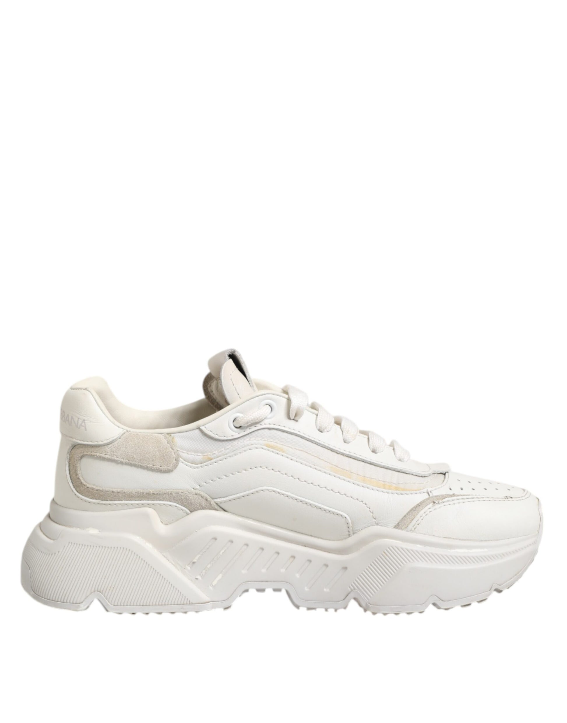 White sneaker with white laces