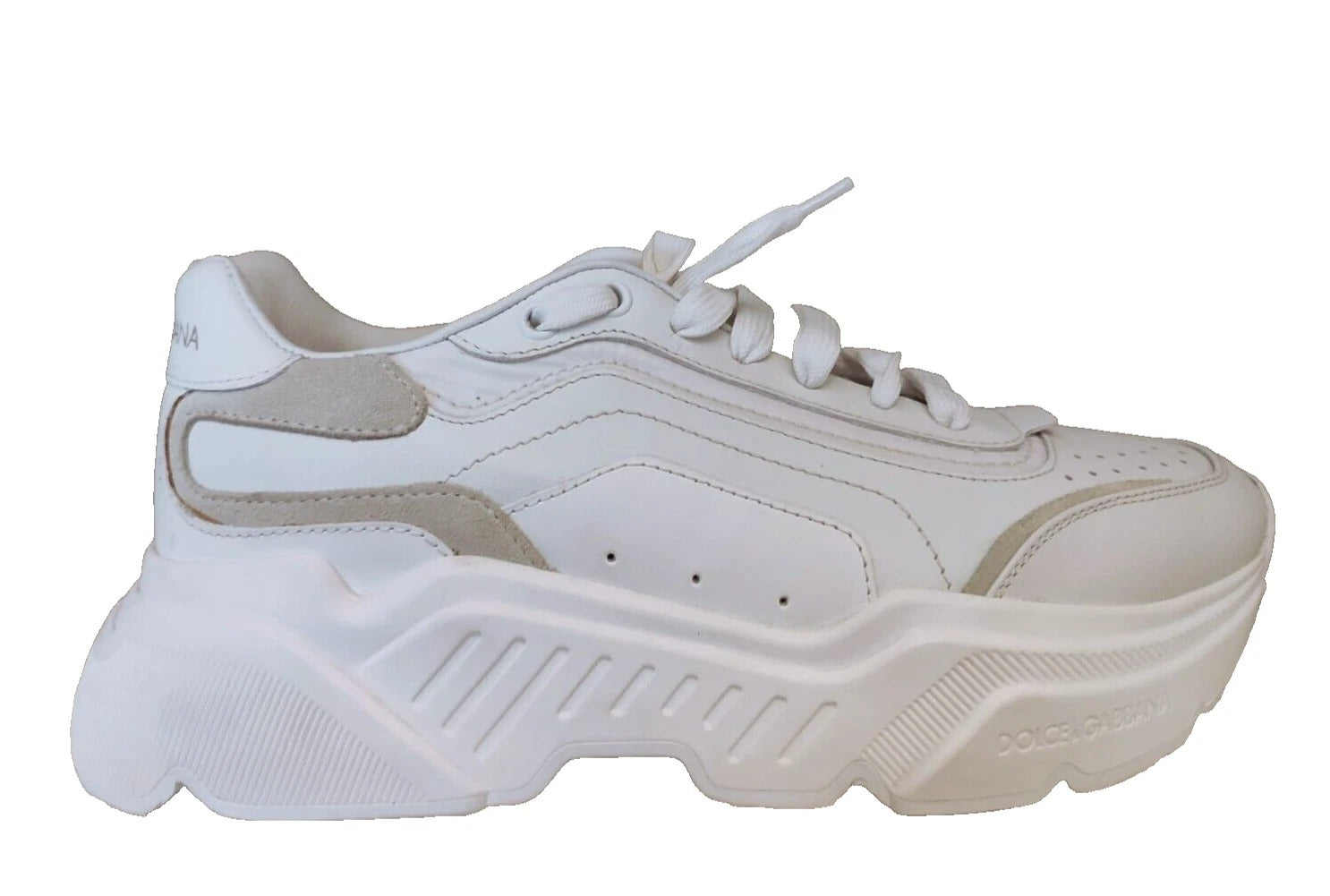 White sneaker with laces and side stripe