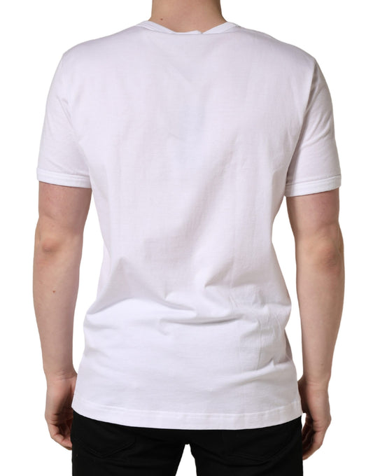White short sleeved t-shirt on a mannequin