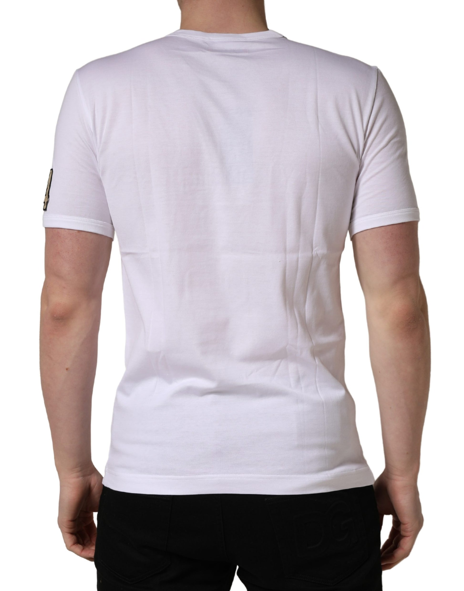 White short sleeve t-shirt on a mannequin
