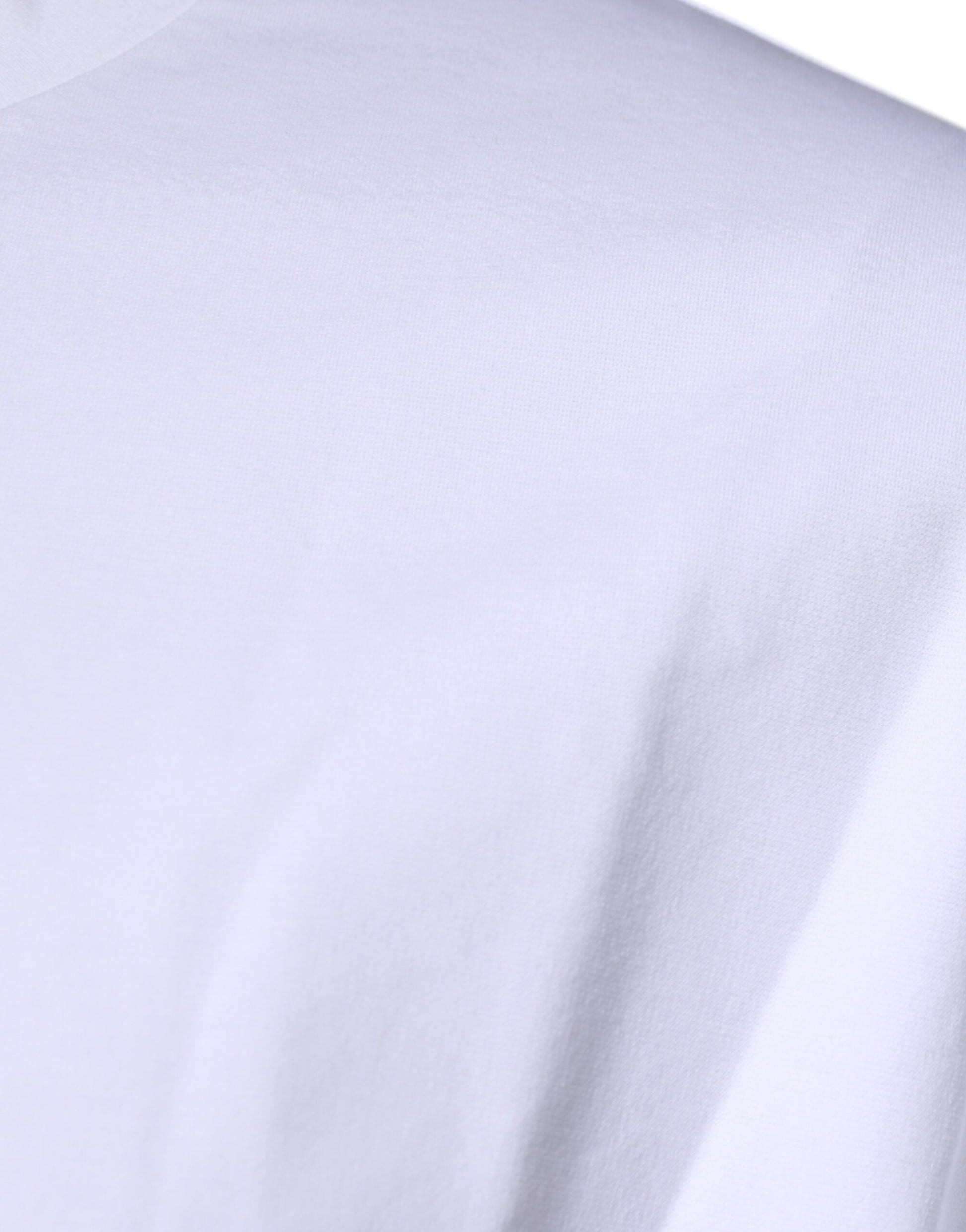 White t-shirt on a mannequin