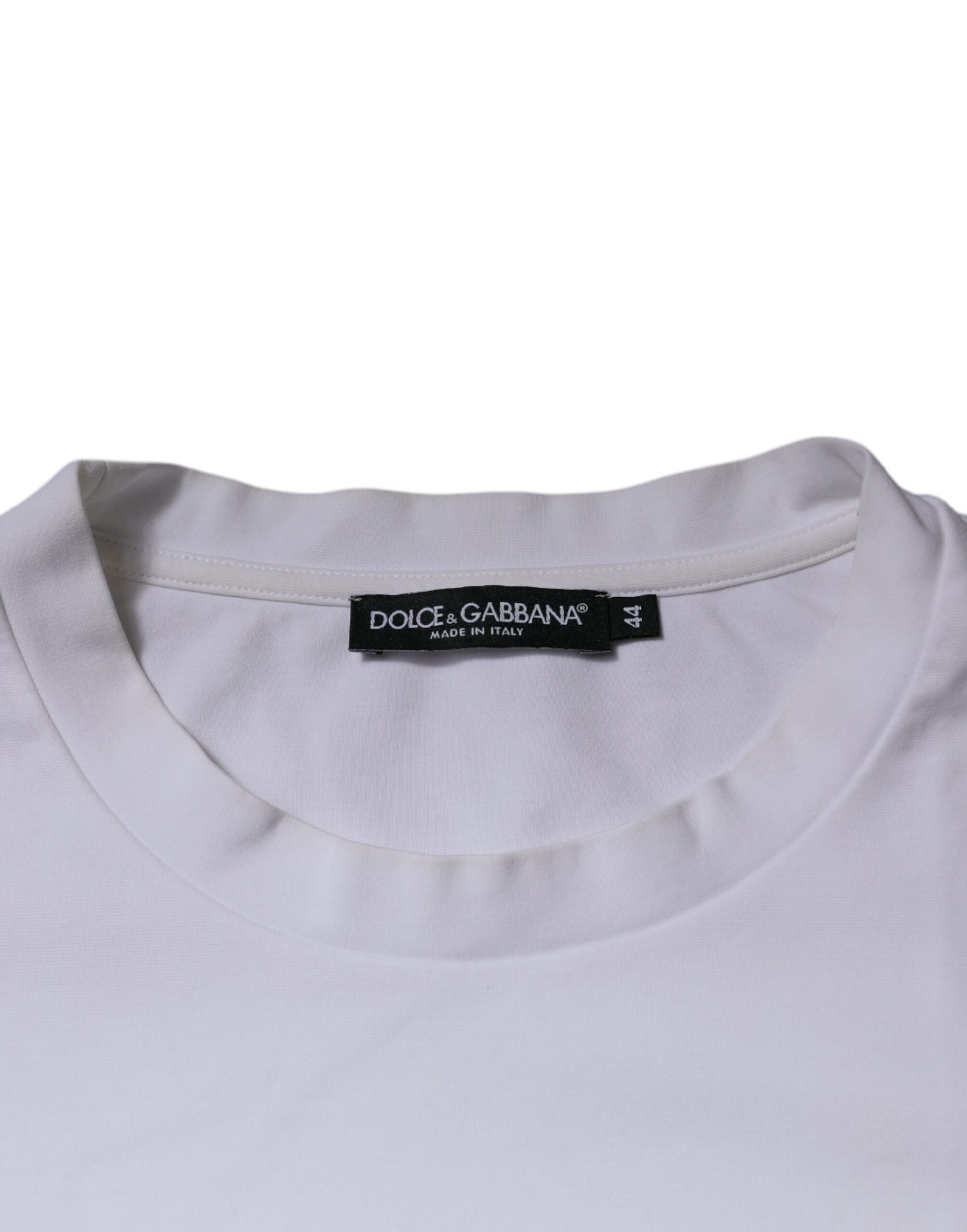 White t-shirt with a tag on the neck
