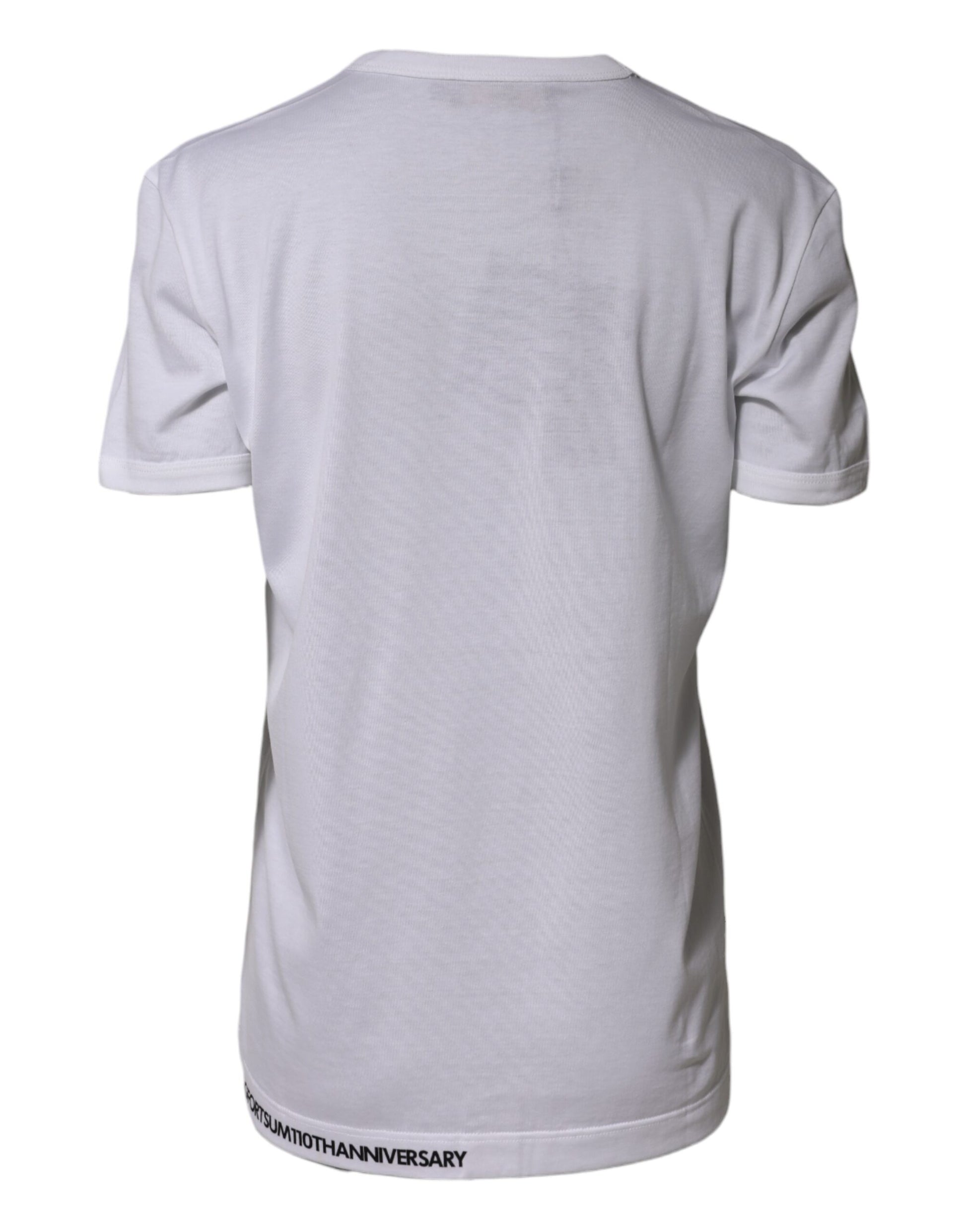 White short sleeved shirt on a mannequin