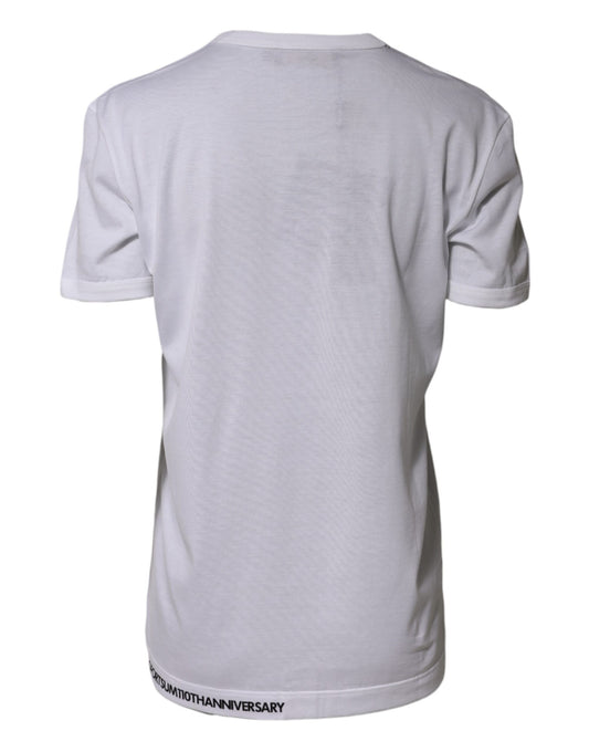 White short sleeved shirt on a mannequin