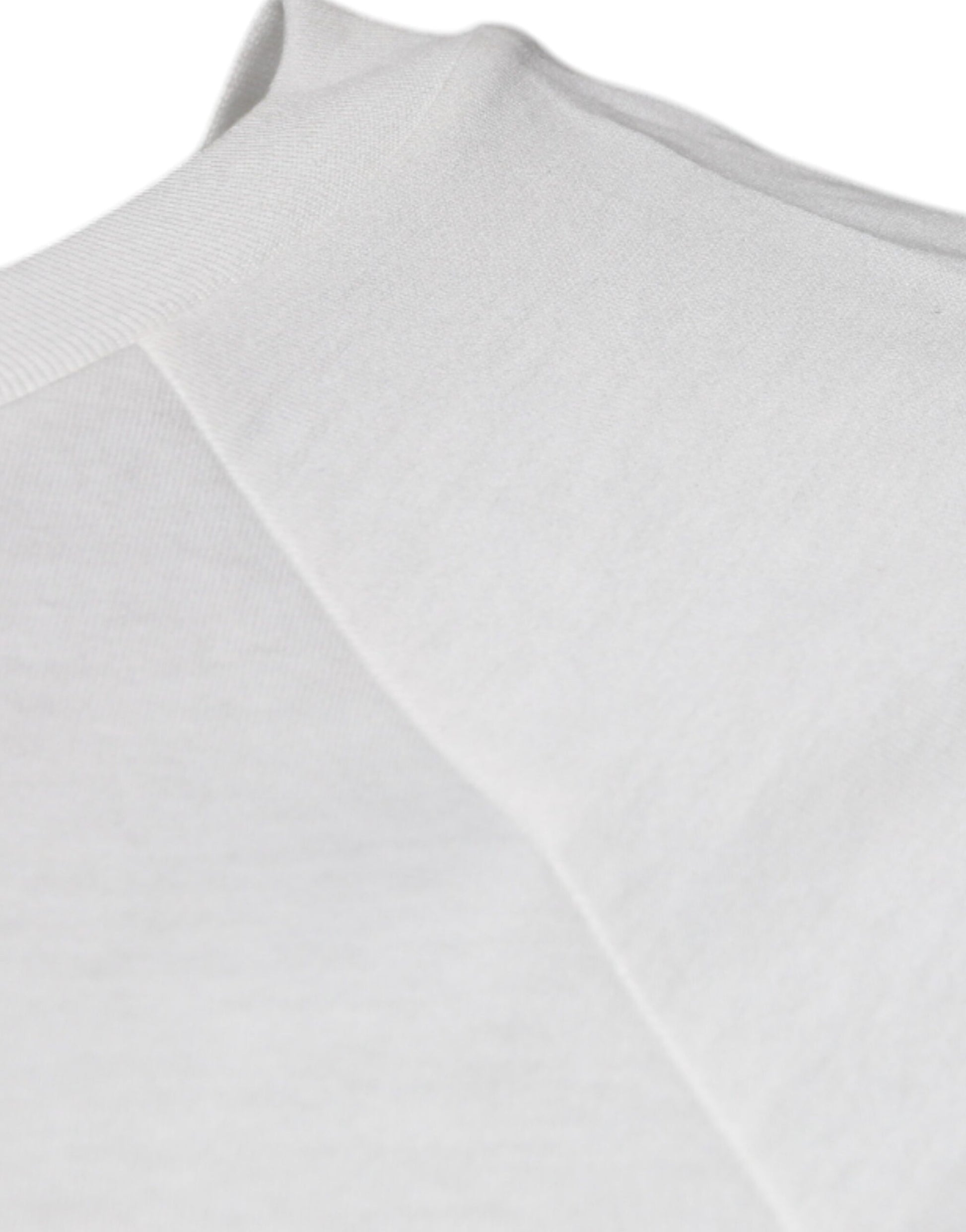 White short sleeved shirt
