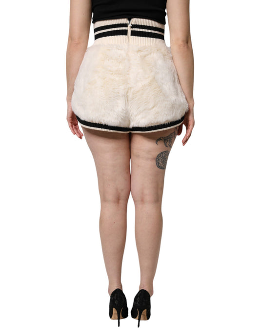 Shorts with fur trim and black belt