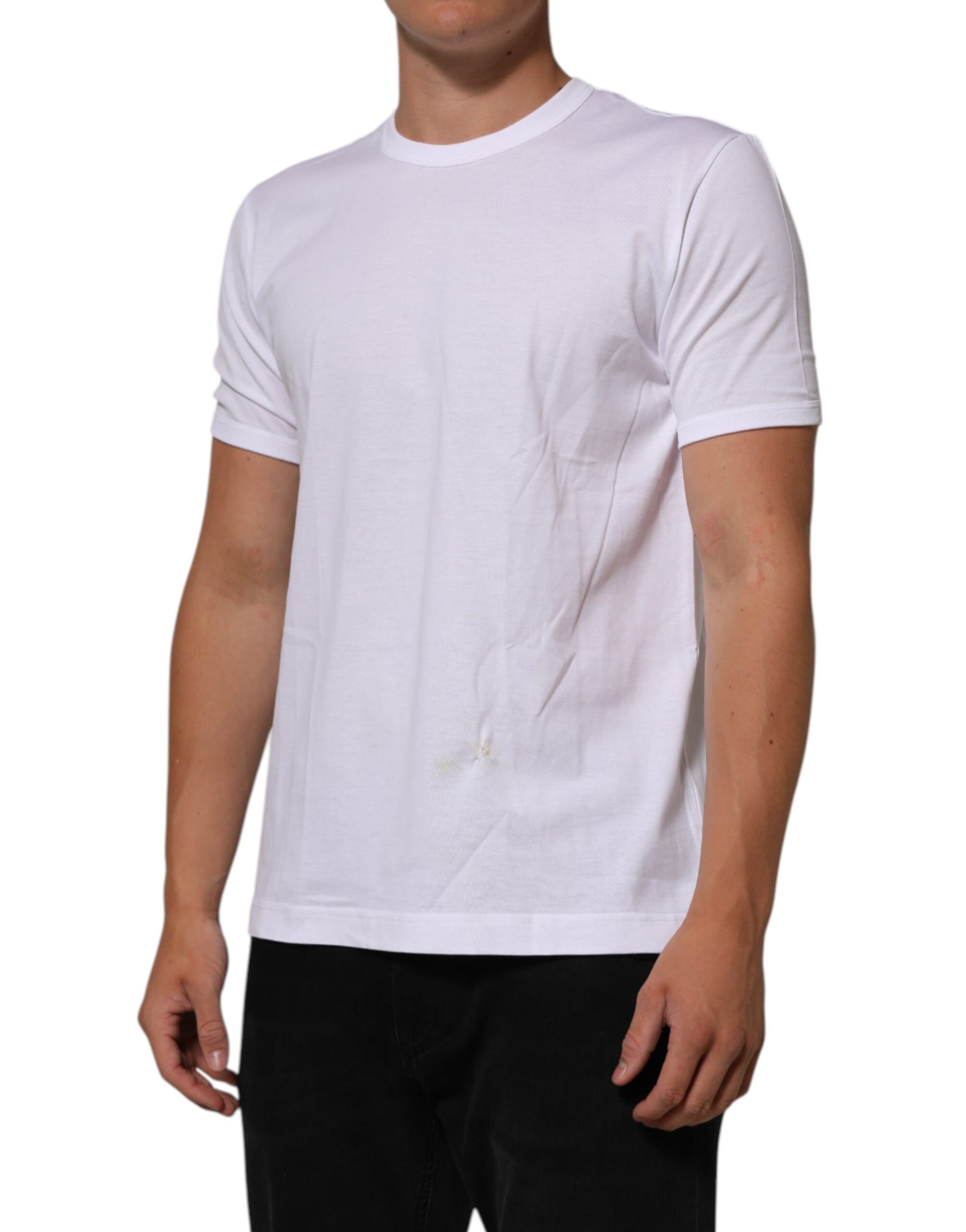 White t-shirt on mannequin