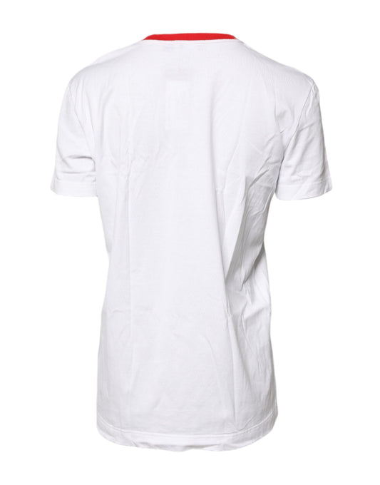 White short sleeve shirt on a mannequin