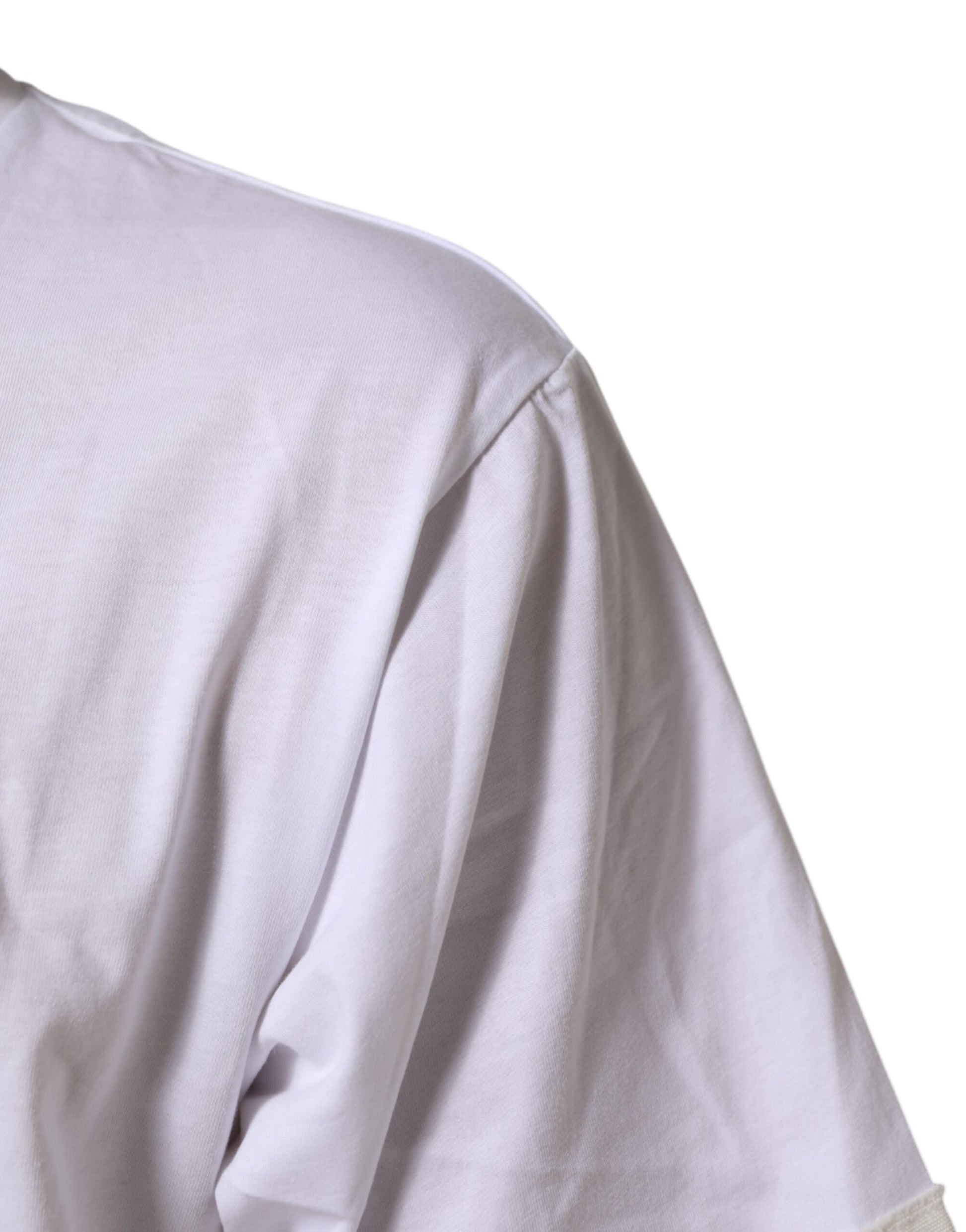 Short sleeve shirt on a mannequin torso