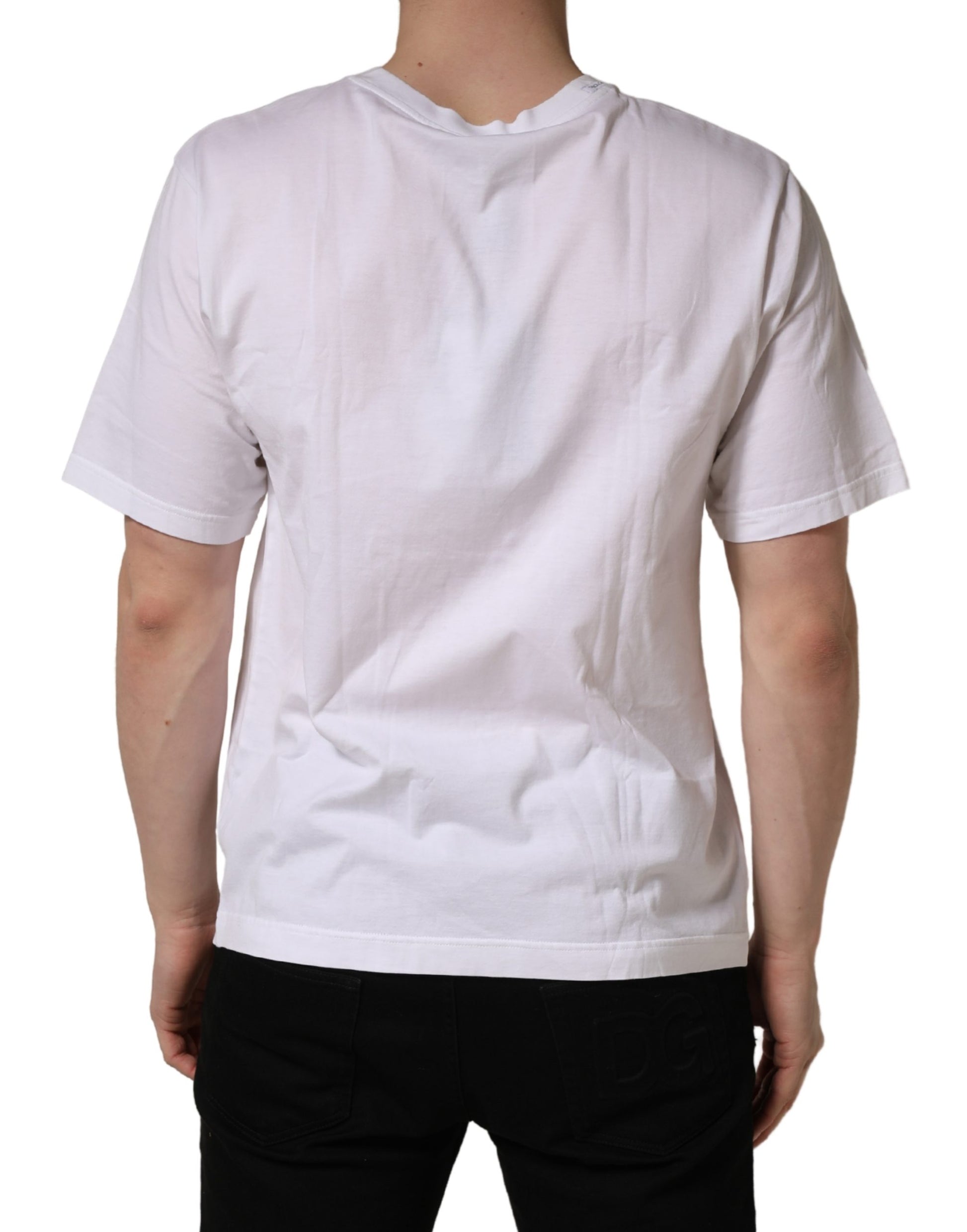 White t-shirt on a mannequin
