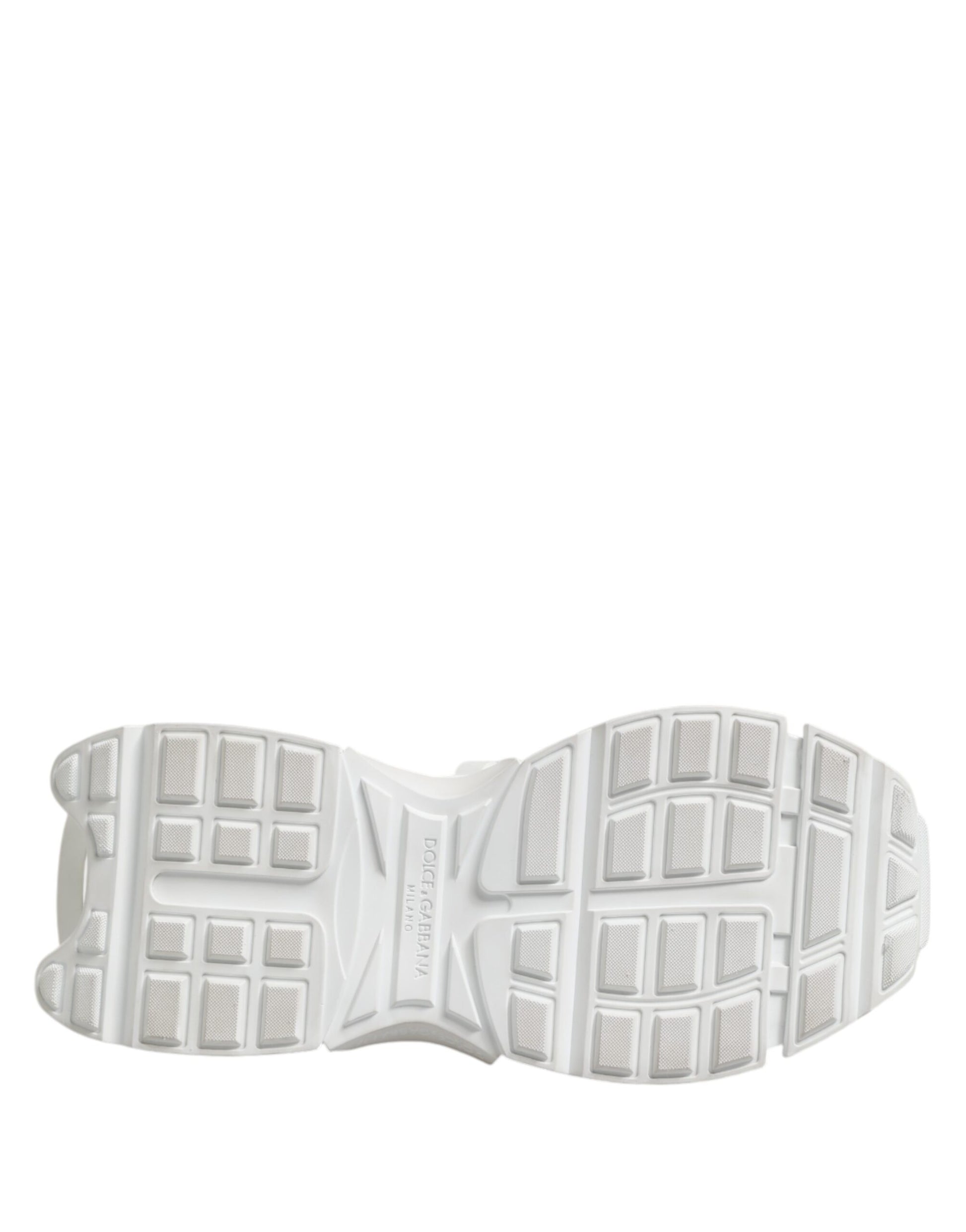 White shoe with white sole