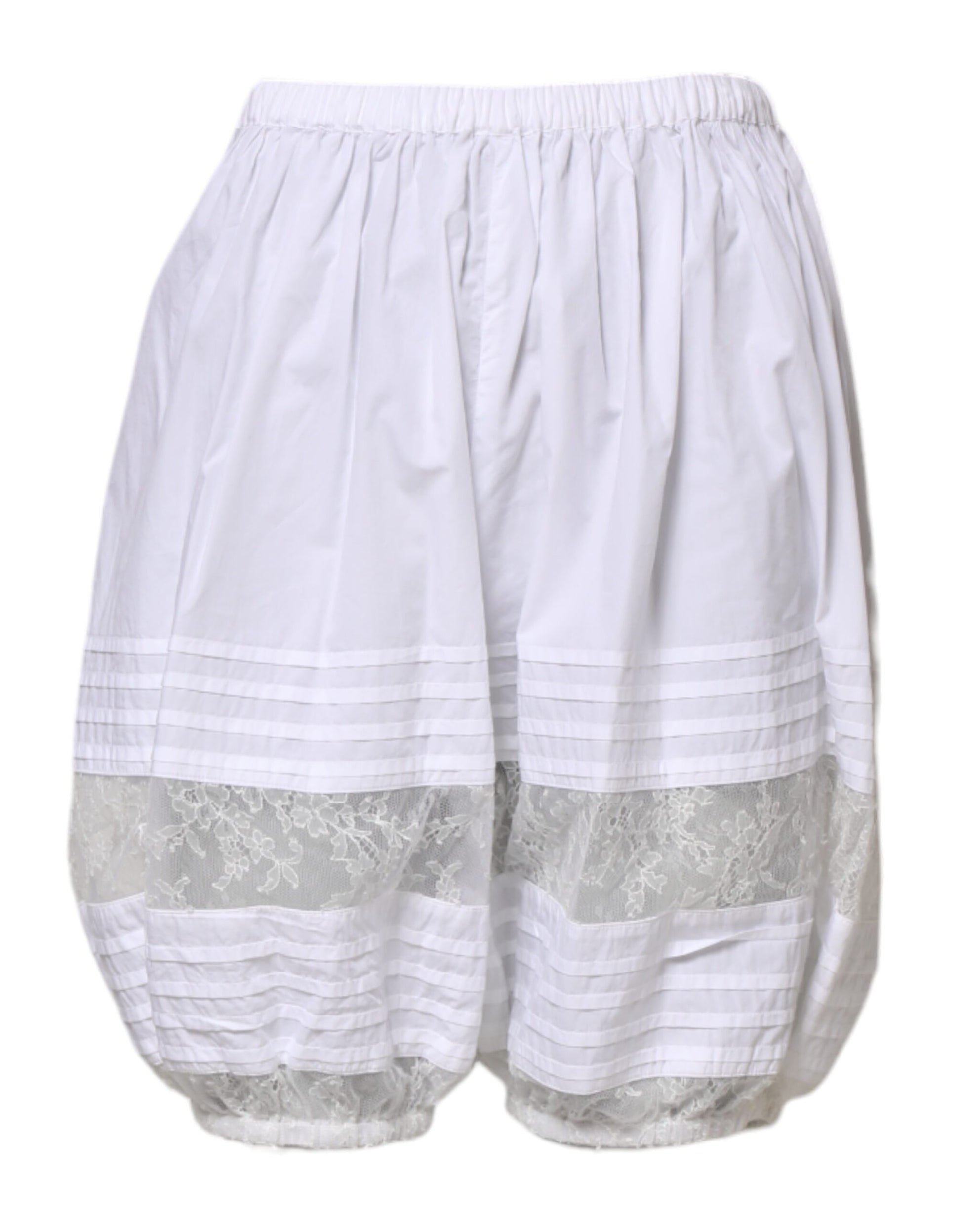White shorts with lace trim