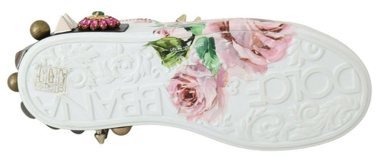 Decorative shoe with floral design and pearls