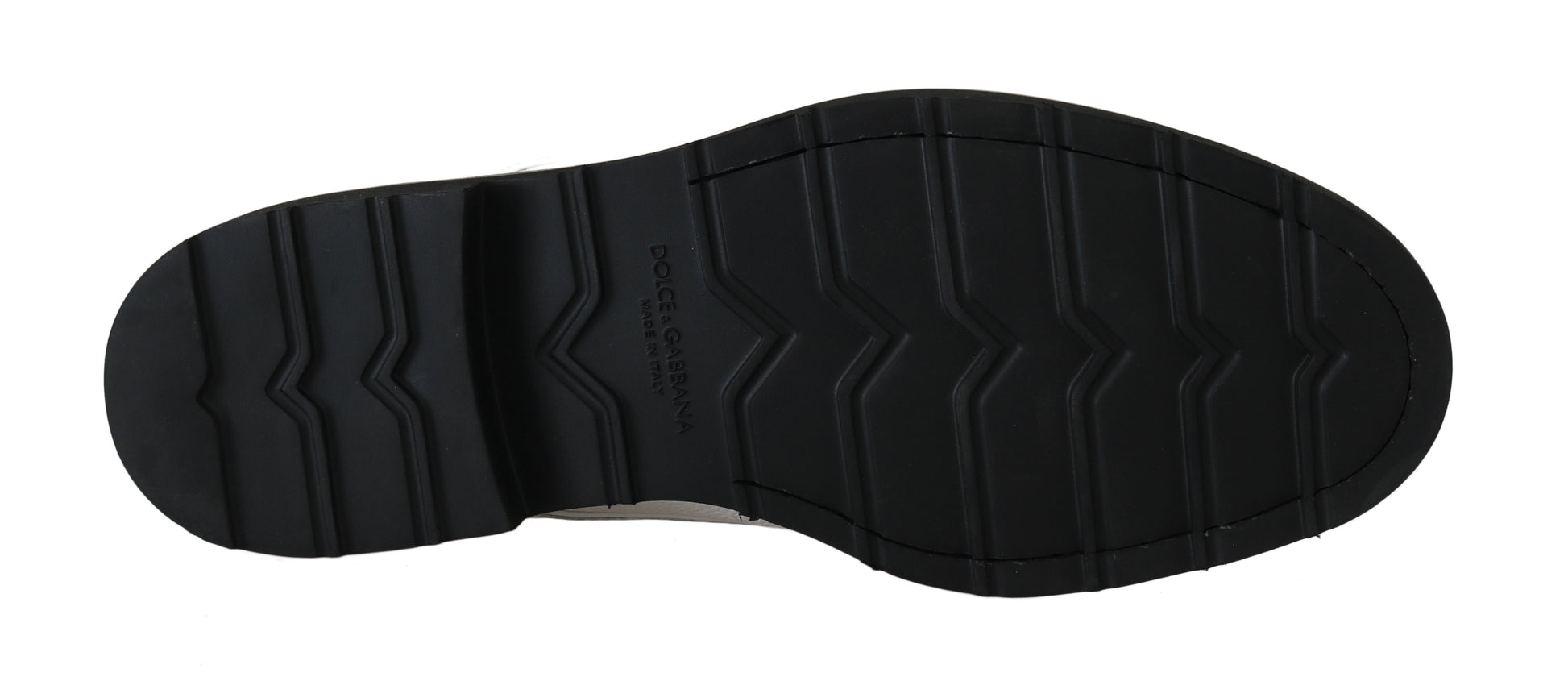 Black shoe with patterned sole