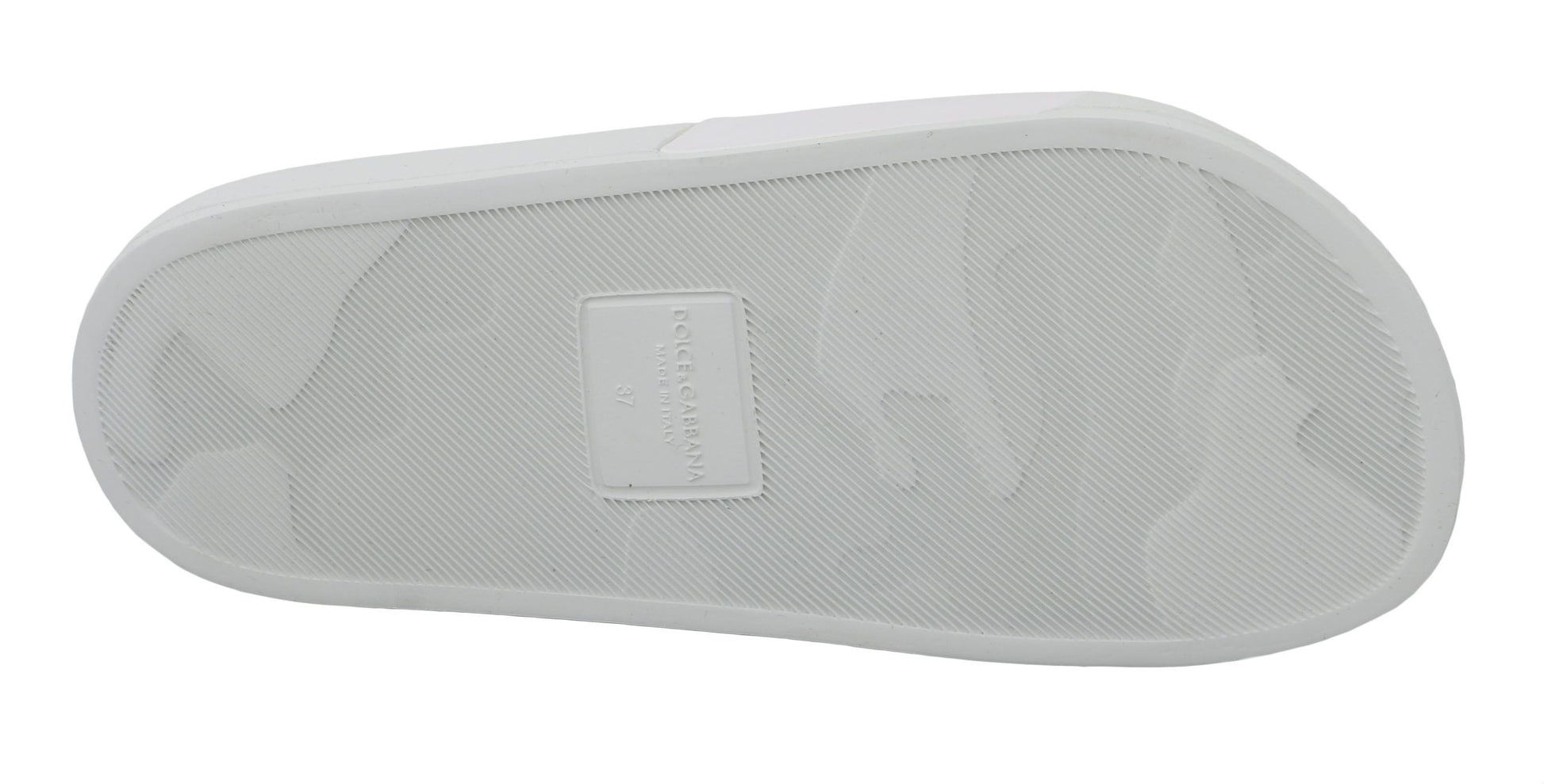 White shoe with a patterned sole
