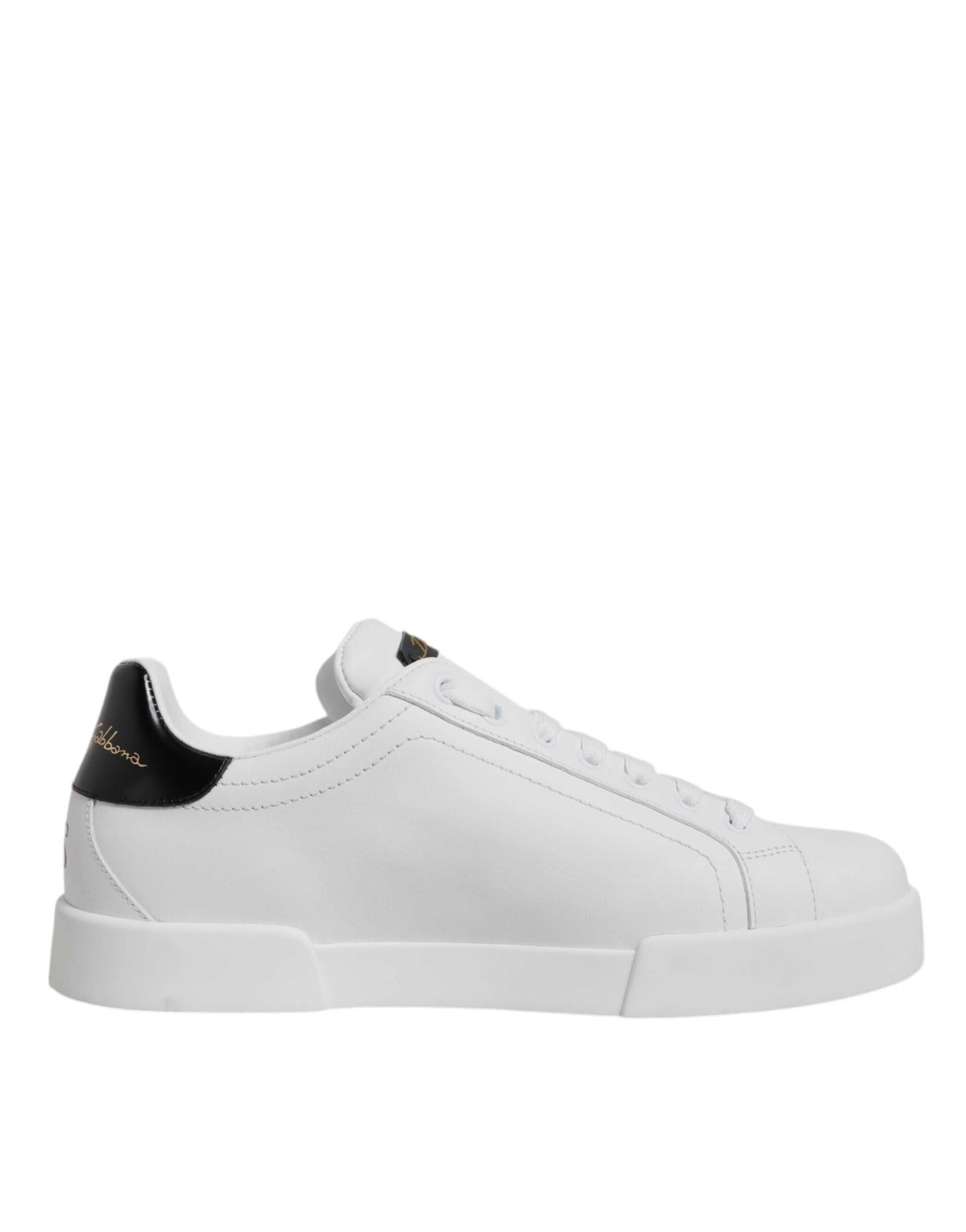 White sneaker with black laces