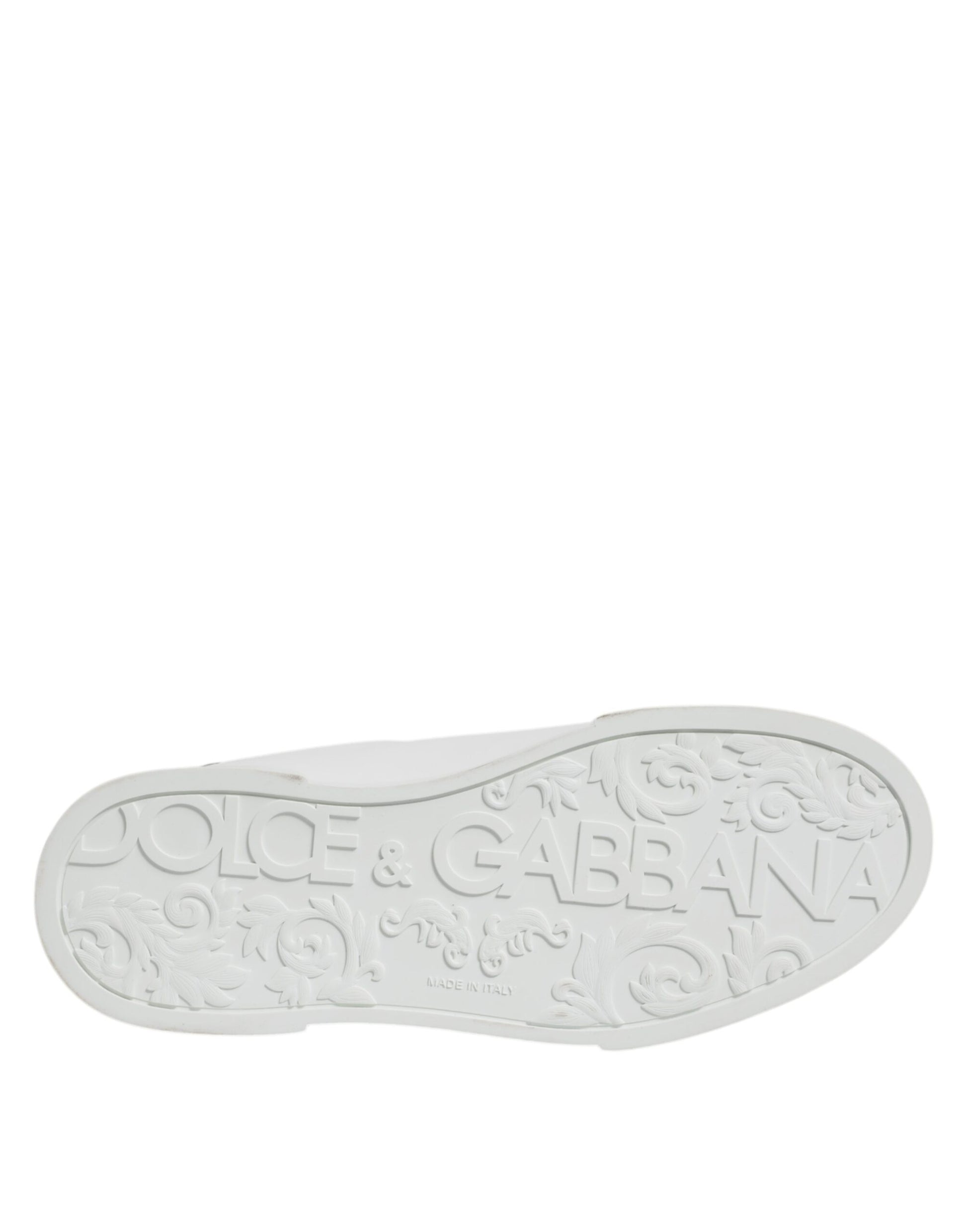 Shoe sole with brand name