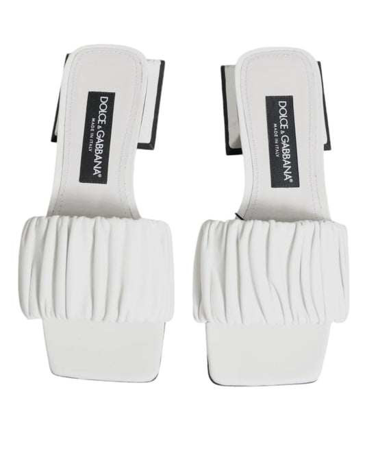 Pair of knee braces for sports