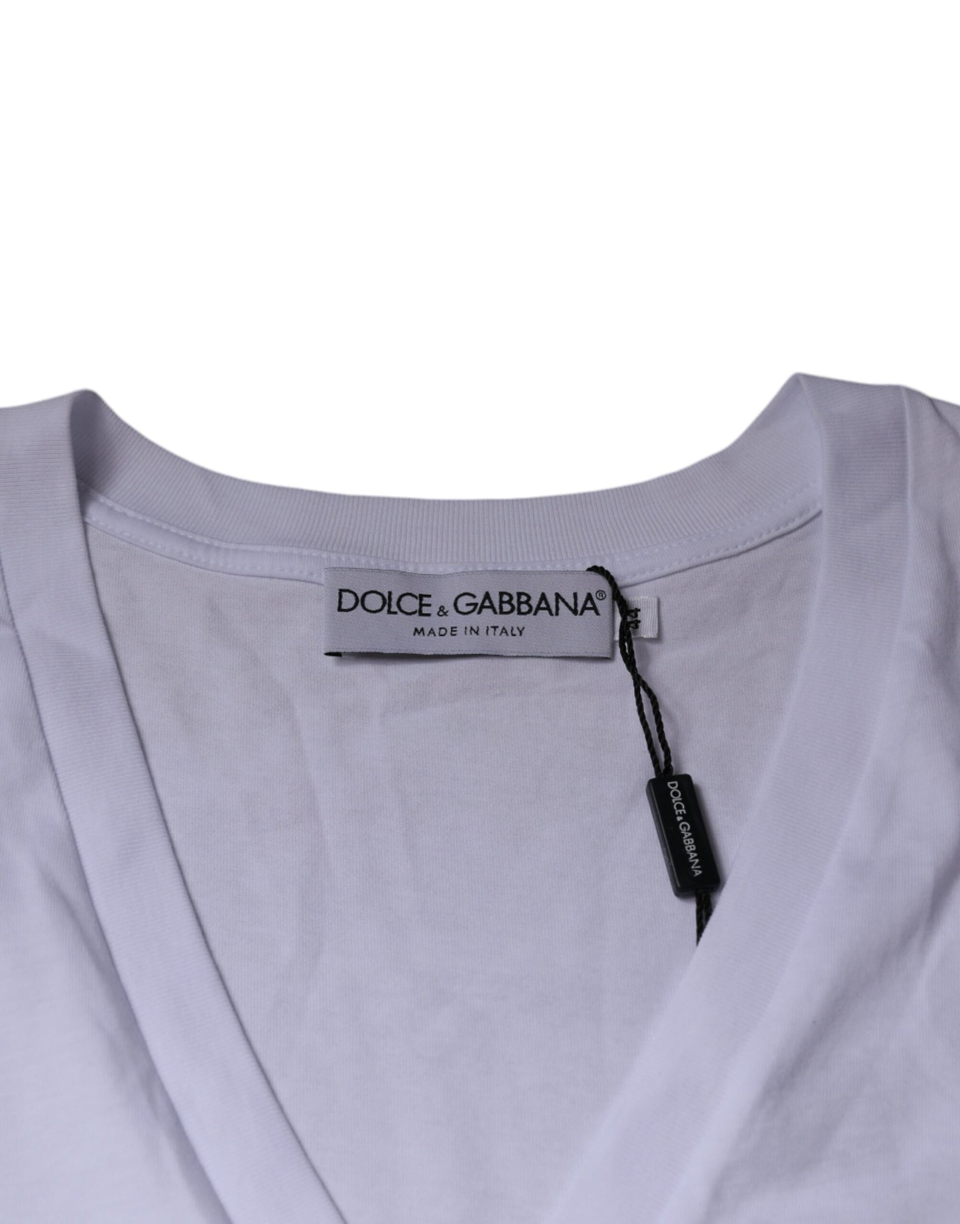 White t-shirt with black zipper pulls