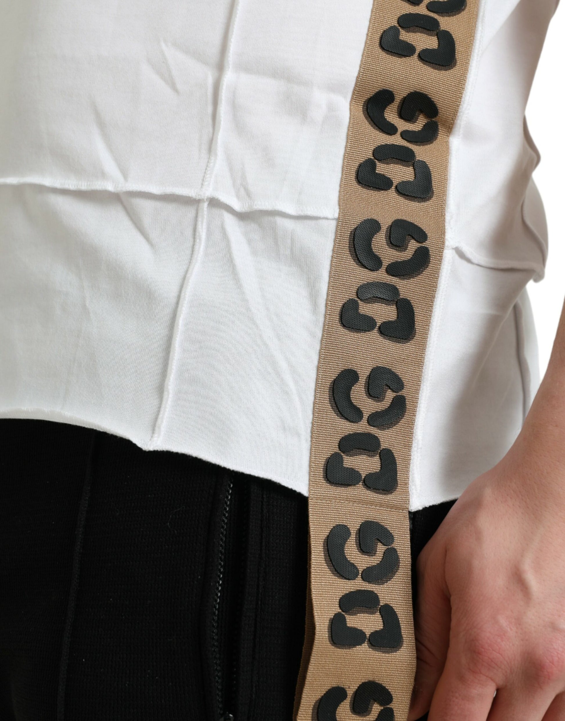 Brown belt with black lettering
