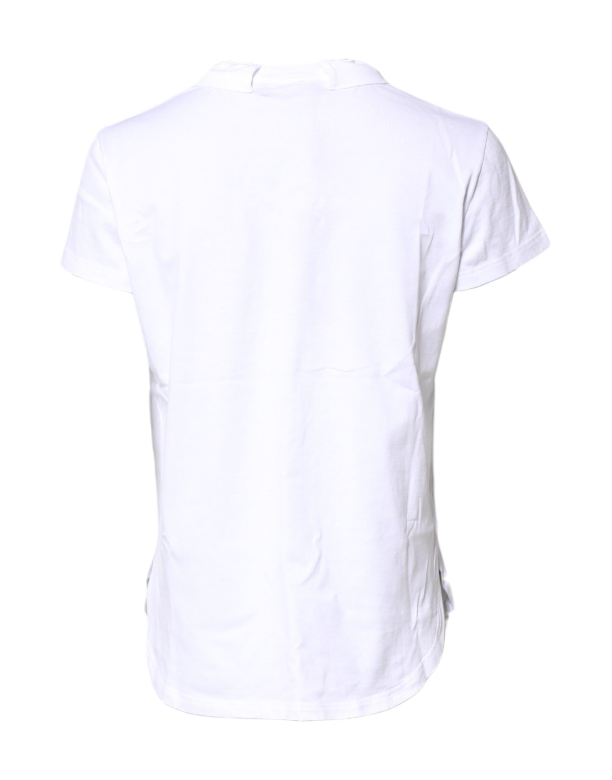 White short sleeve shirt on a mannequin