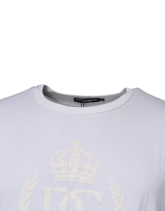 White t-shirt with a crown logo on front