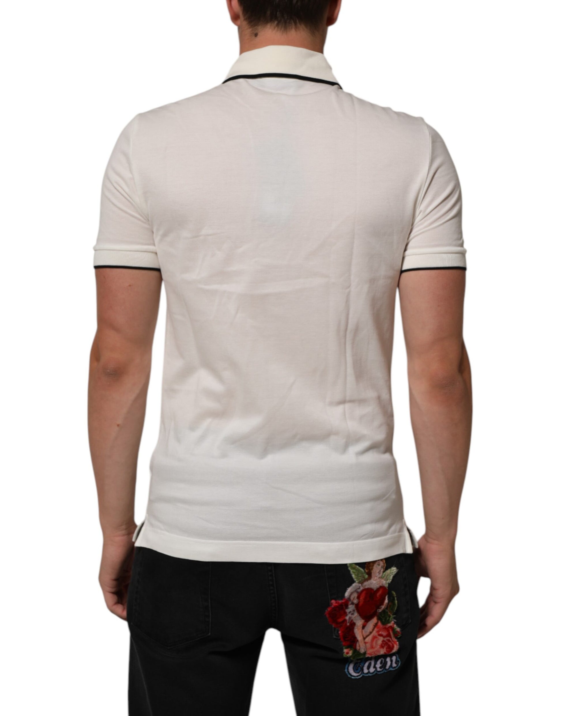 Men's polo shirt with short sleeves and collar