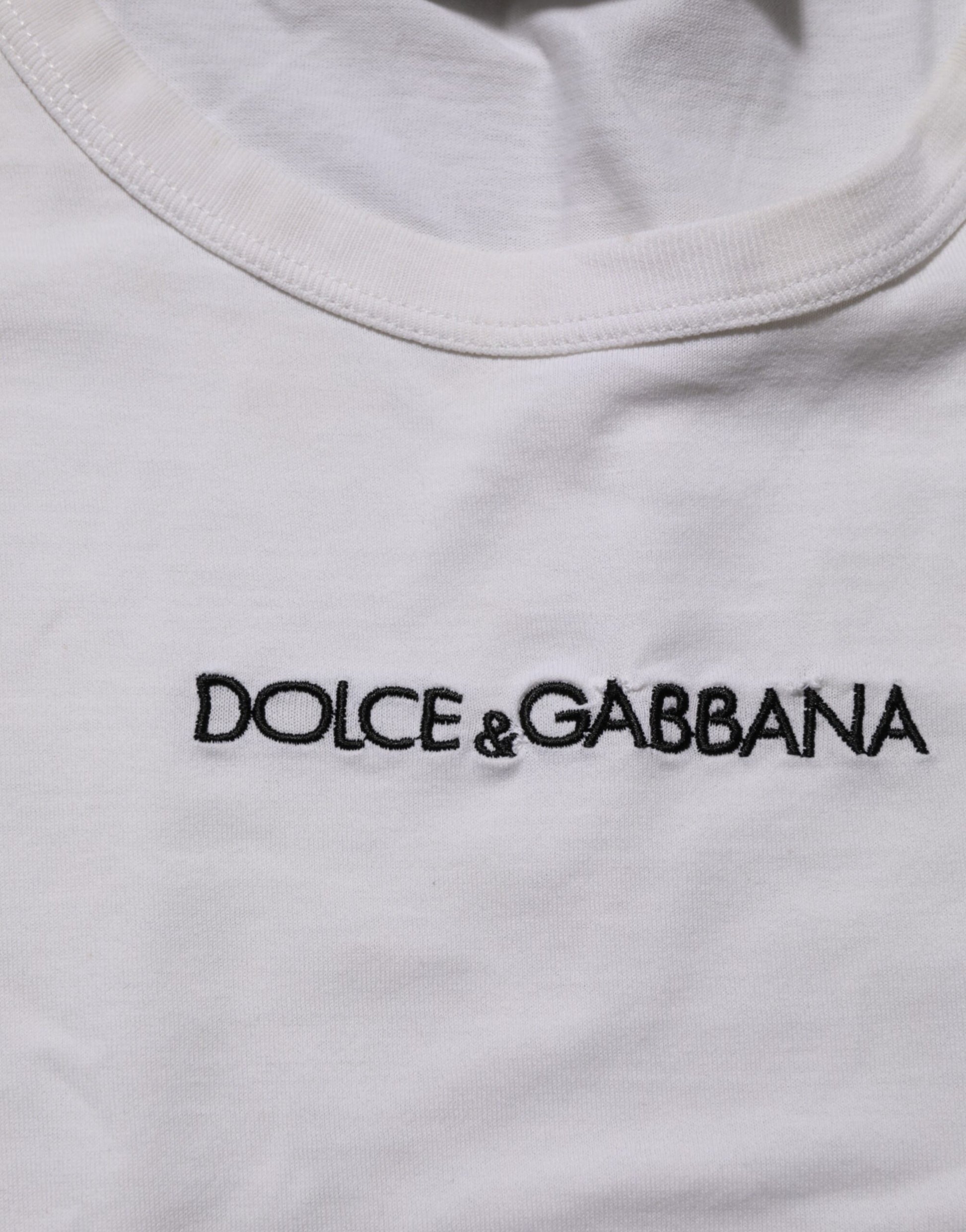 White t-shirt with embroidered logo